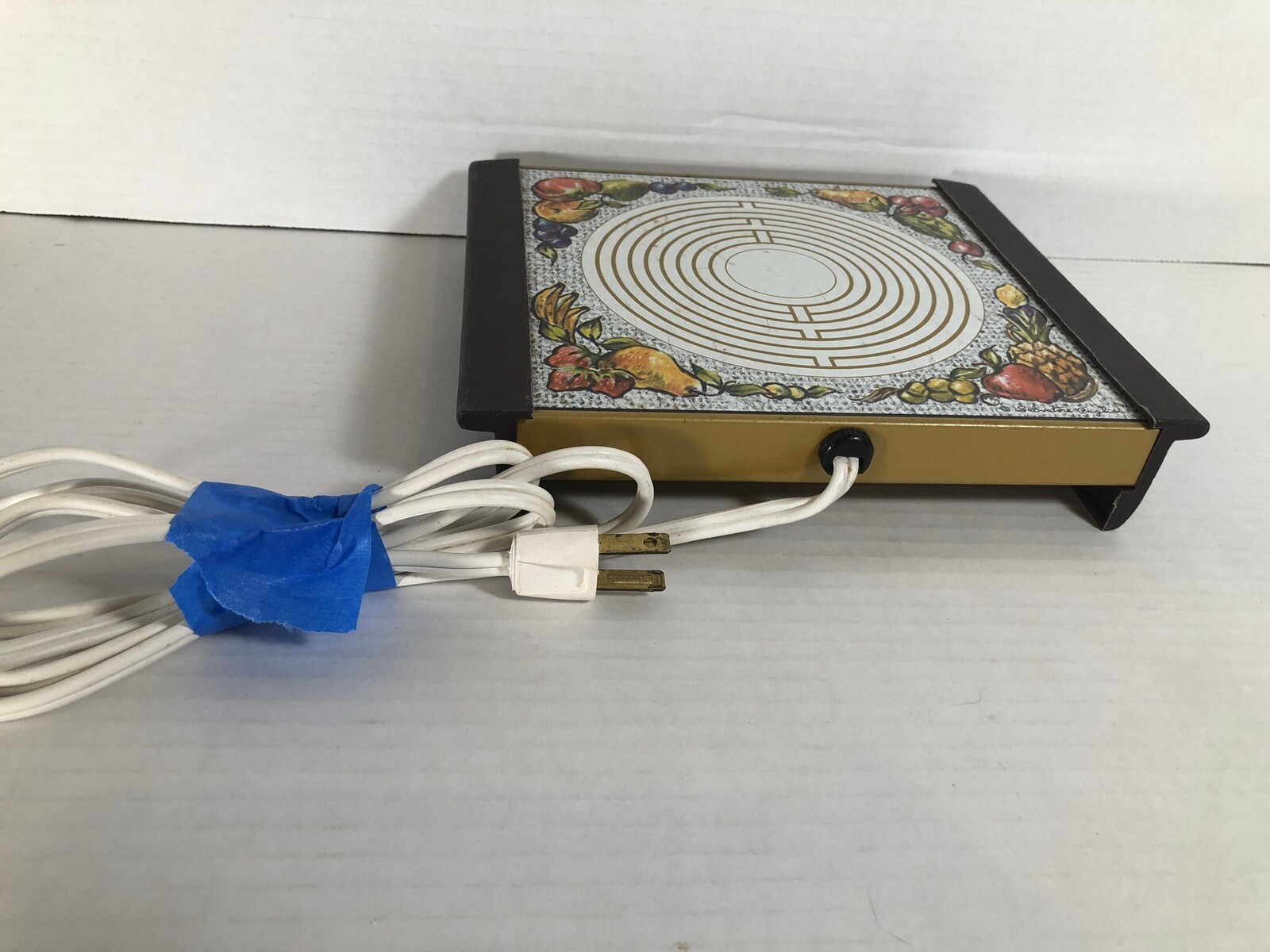 Vintage WARM-O-TRAY Single Hot Plate 8" by 7" Salvatore Puglisi Super Unique