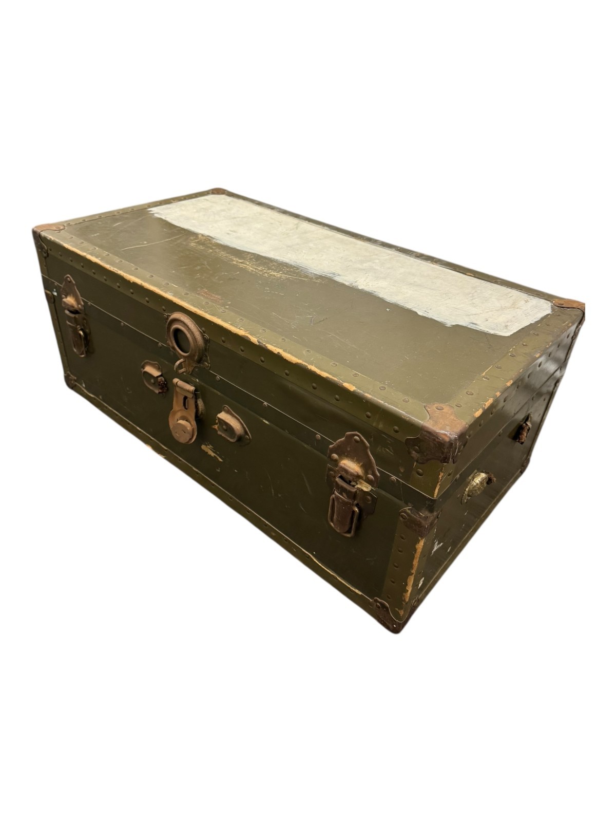 Vintage VACATIONER PETERSBURG VA storage steamer trunk footlocker PICK UP ONLY