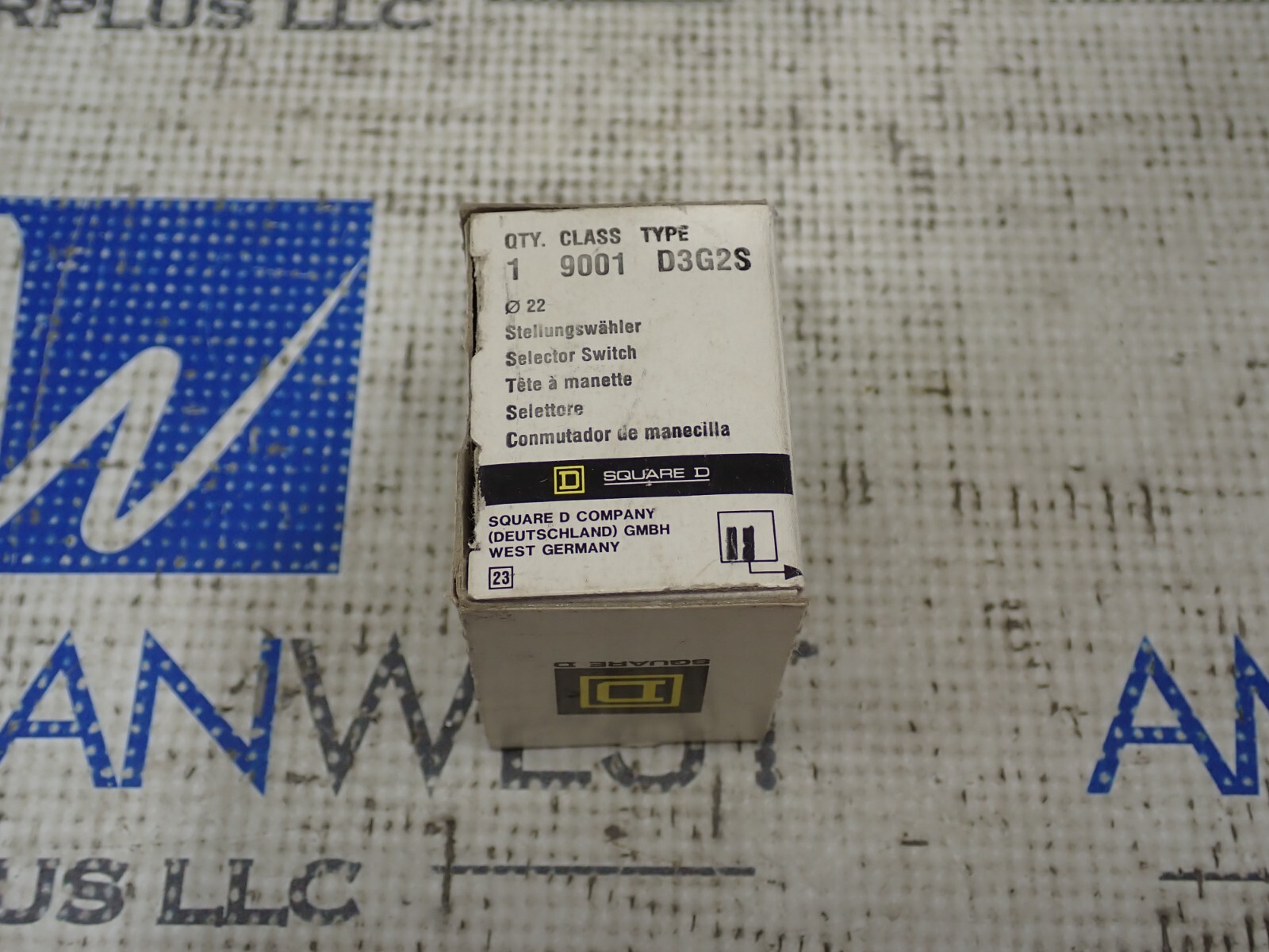 New Square D 9001 D3G2S Selector Switch 2 Position Maintain