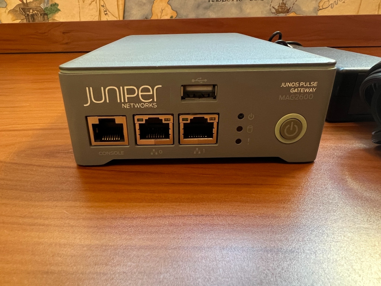 Juniper Junos Pulse Gateway MAG2600 3 Port VPN Appliance W/ AC Power cord