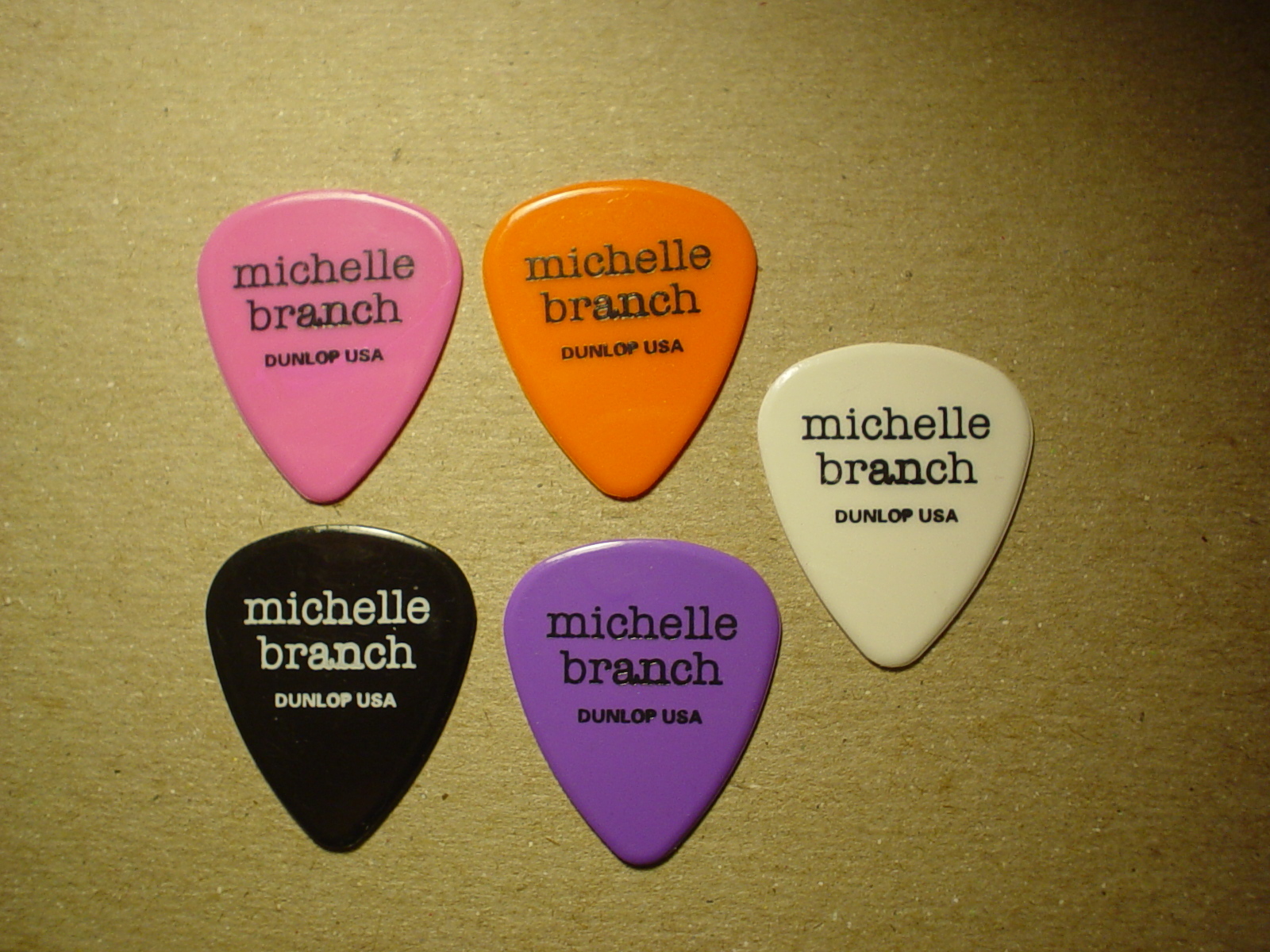 1 MICHELLE BRANCH RaRe 2001 Concert Tour Signature White GUITAR PICK
