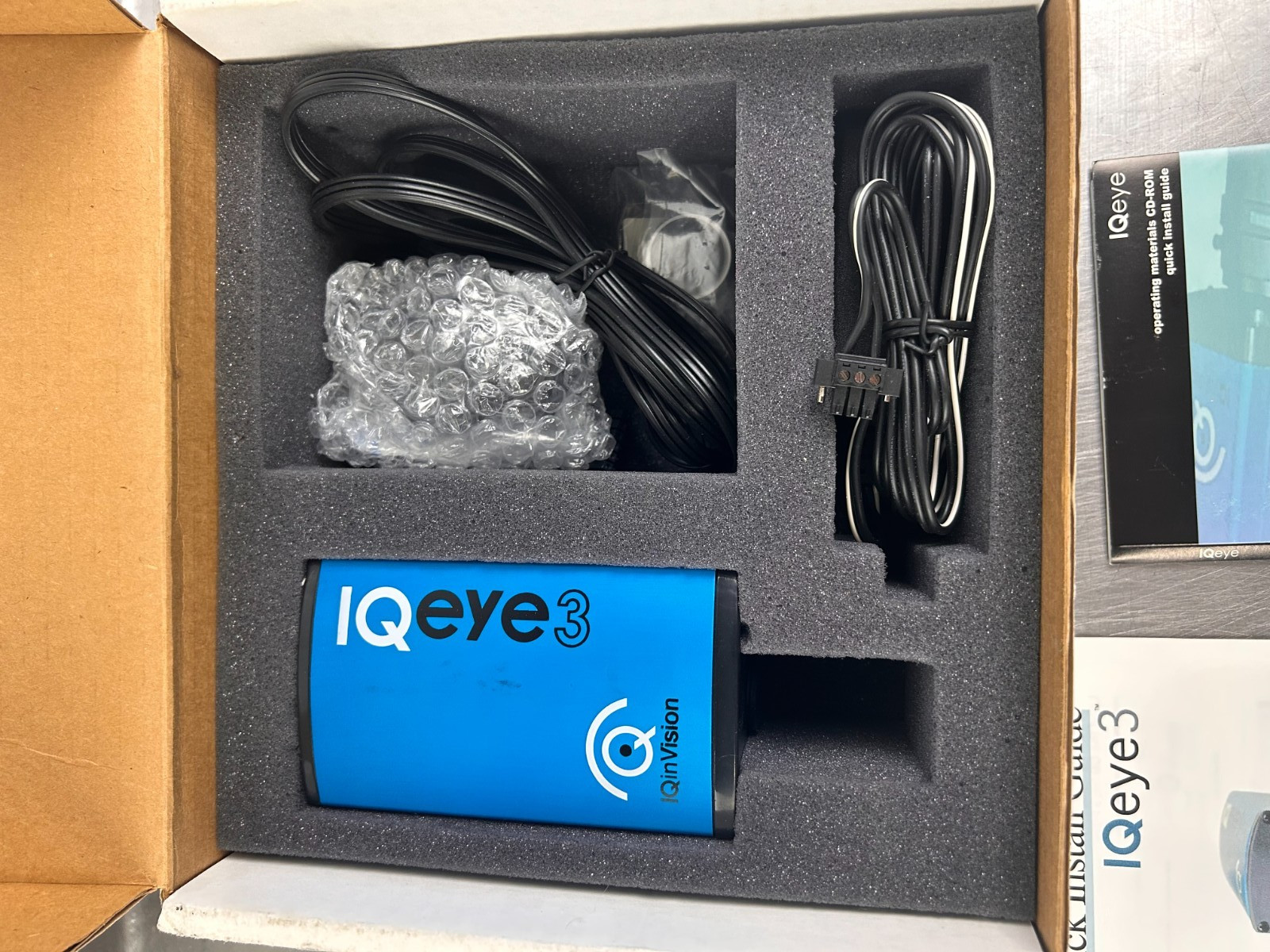 IQinVision IQeye3 Network Camera New Open Box