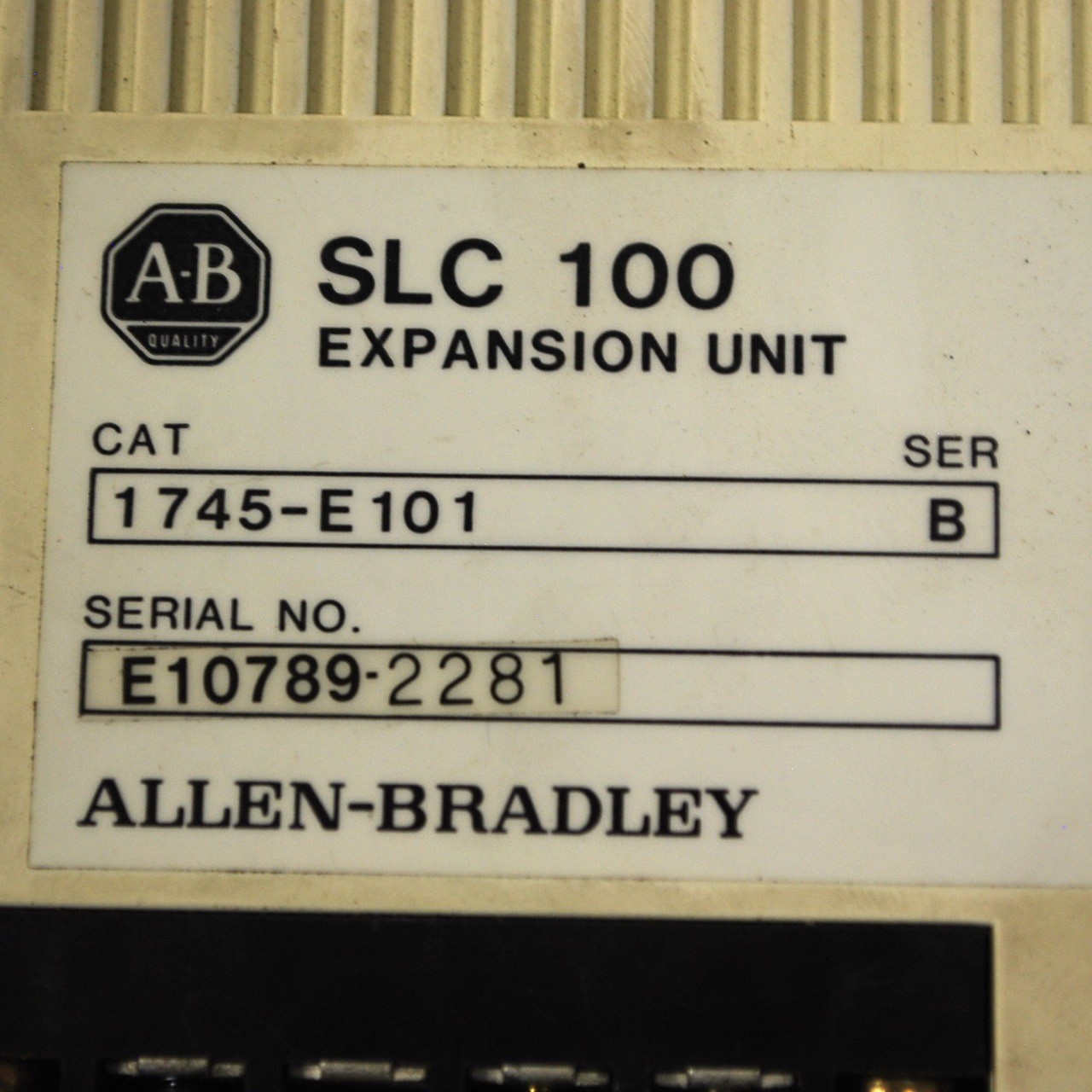 Allen Bradley 1745-E101 Series B SLC 100 Expansion Unit Programmable Controller