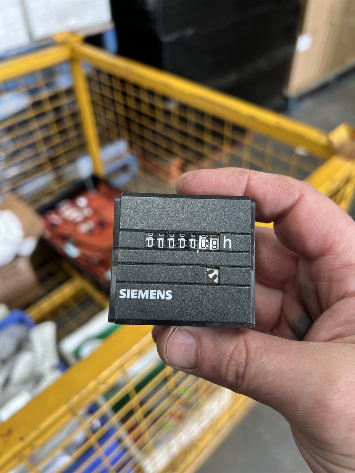 Siemens 7KT5557-2 5-Digit Analog Timer/Hour 115V. (t86)