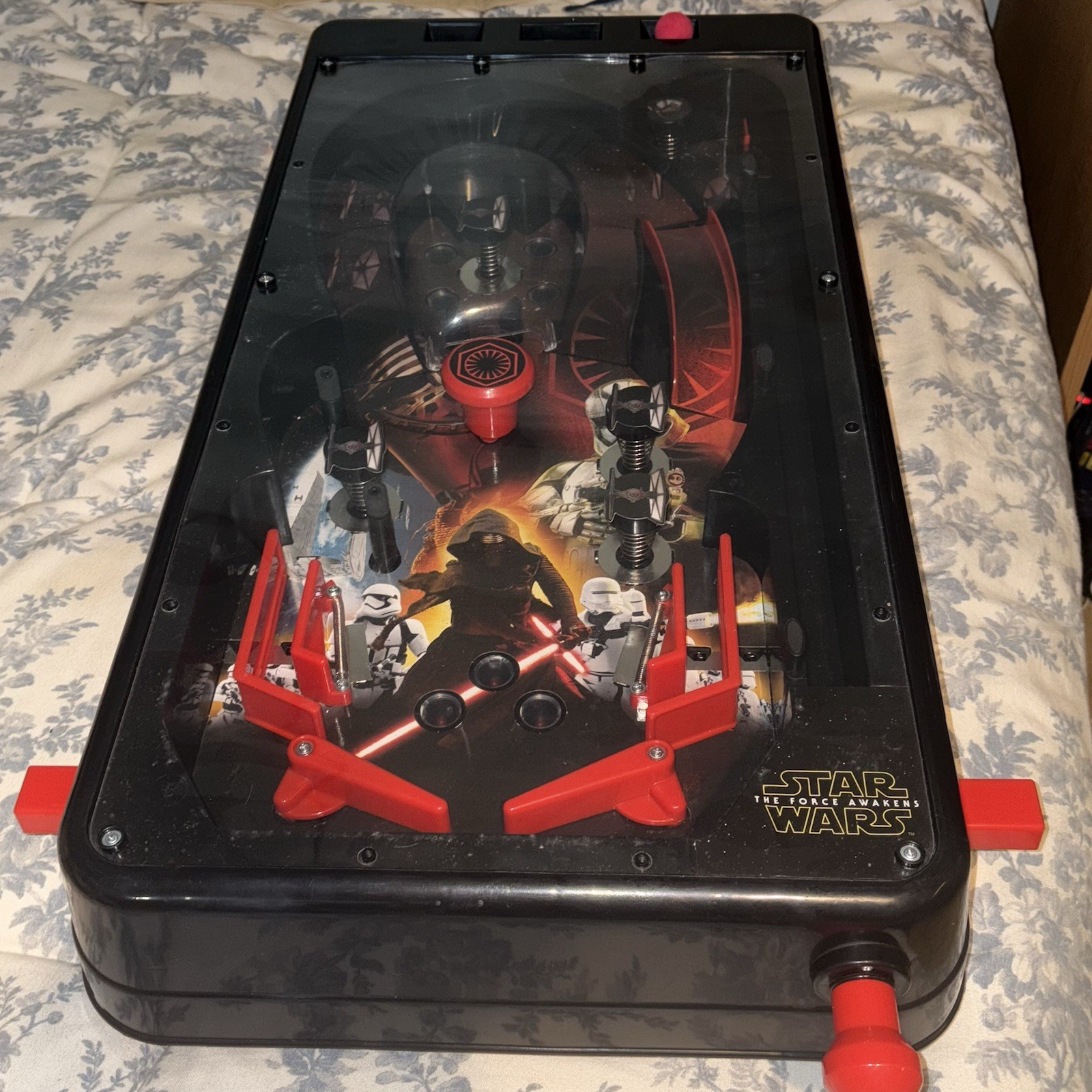 2015 Star Wars The Force Awakens Kylo Ren Standing Pinball Machine - See Details