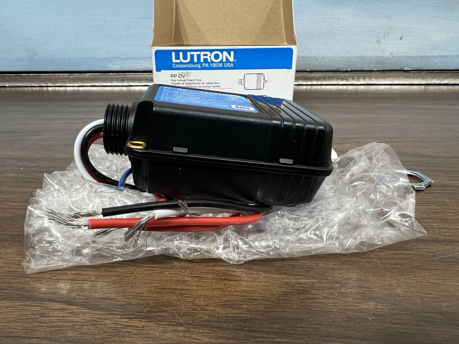 (1) Lutron PP-DV Power Packs - Black -New