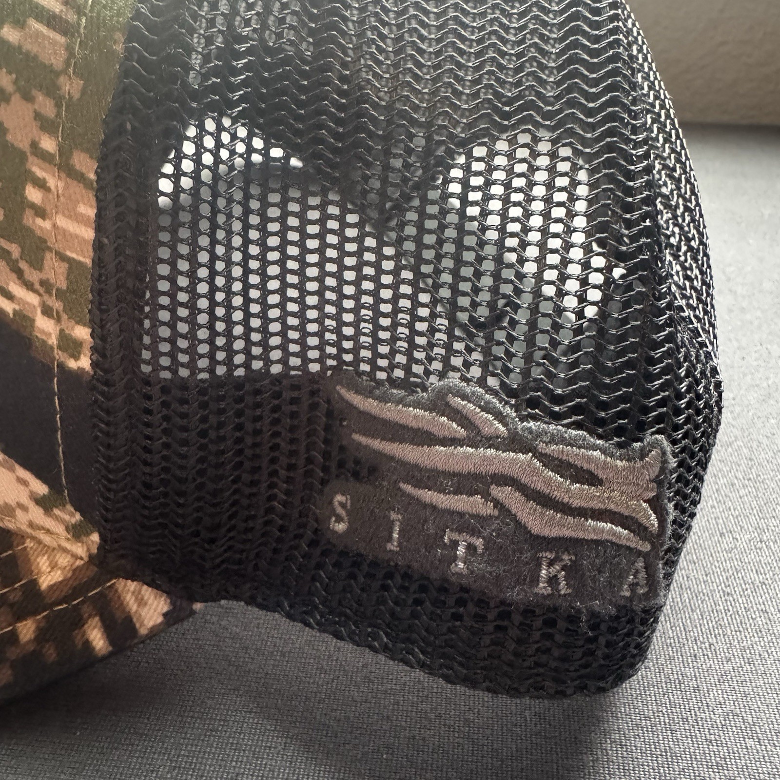 NWOT SITKA Hunting Gear digi camo Mid Pro Trucker SnapBack Hat