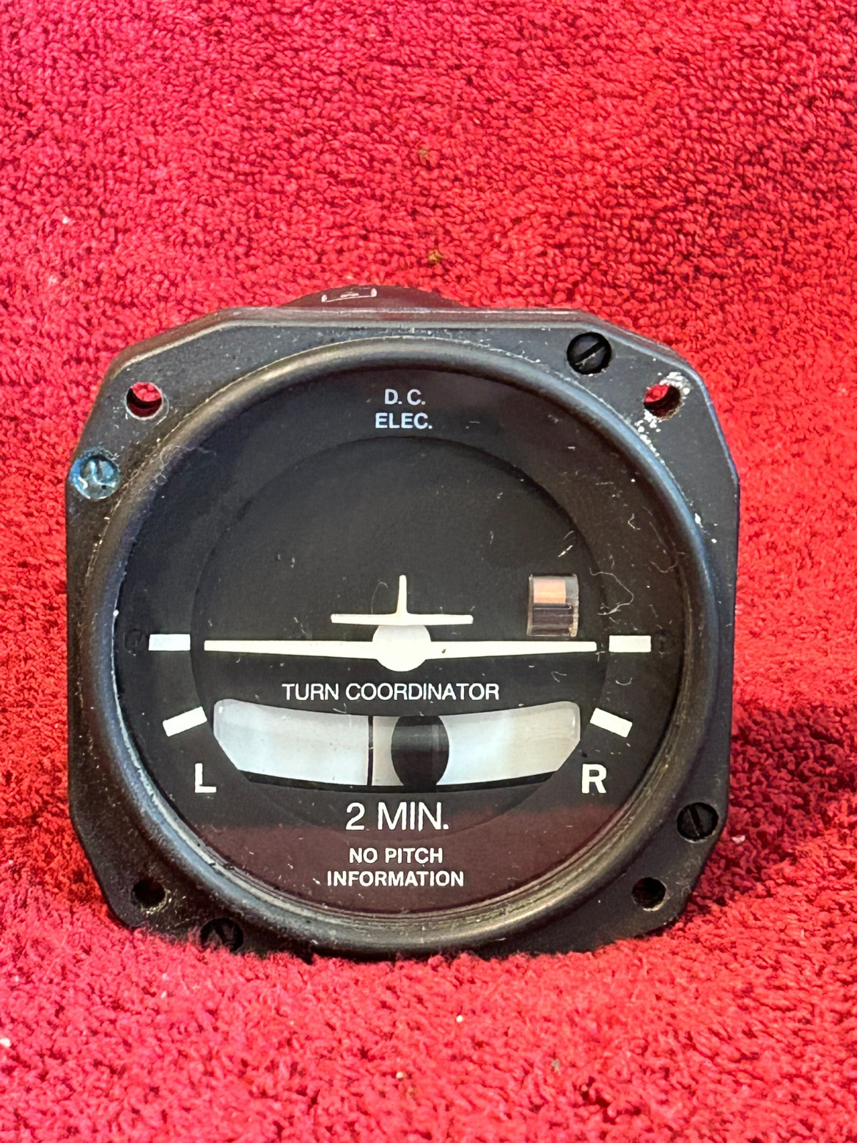 ELECTRIC GYRO 2-MIN TURN COORDINATOR P/N 1394T100-7Z WITH CONNECTOR