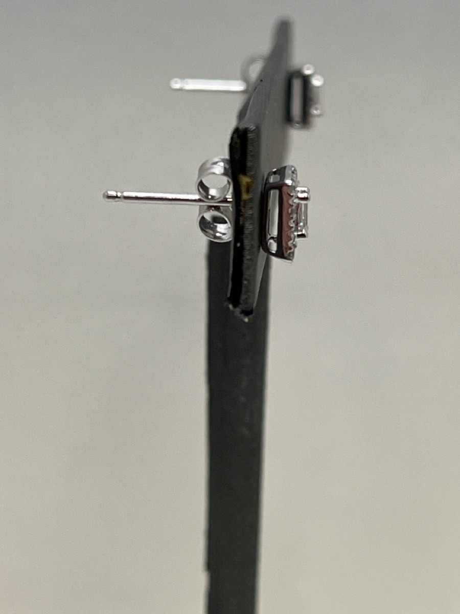 Gold-Diamond Earrings (G69006843)