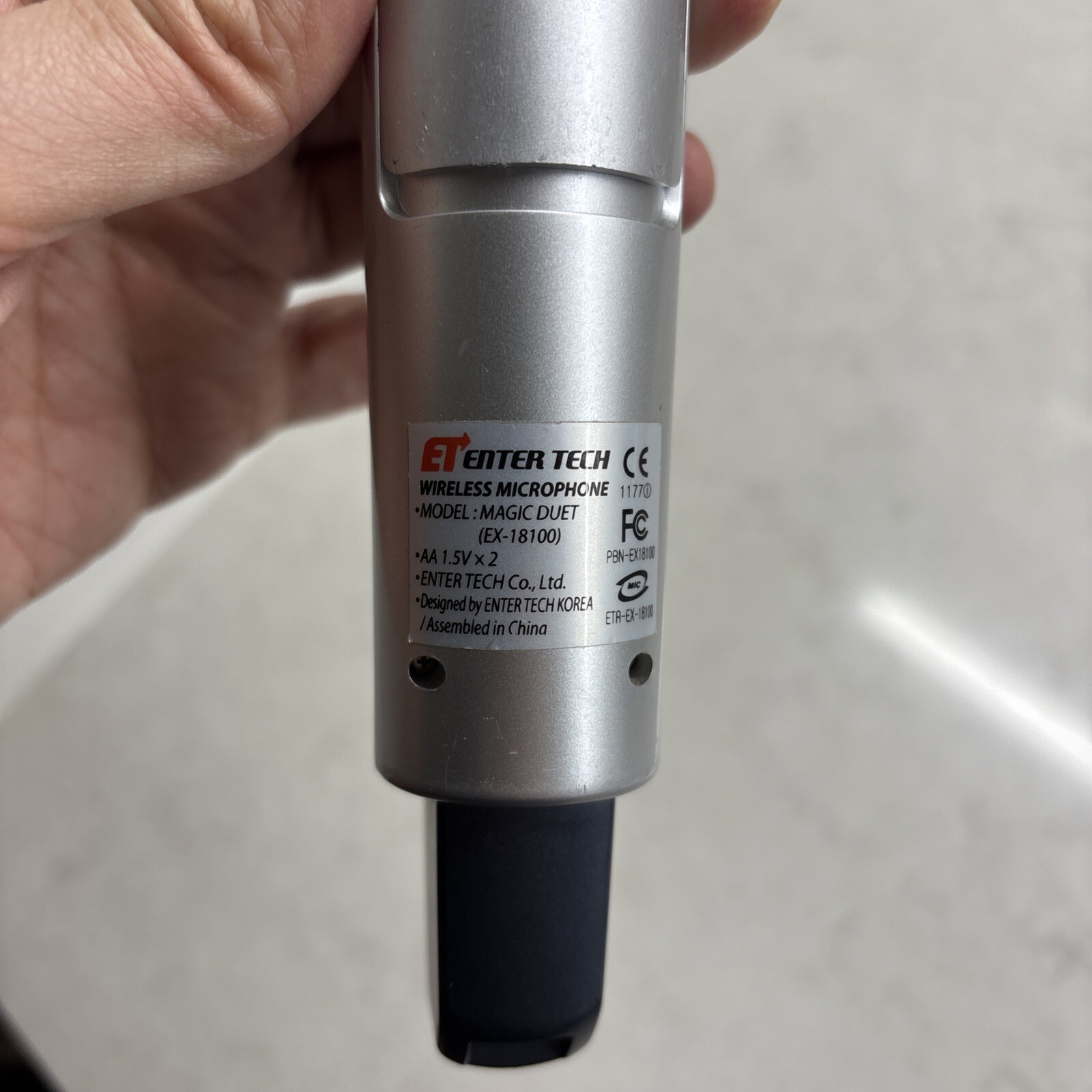 Magic Sing EG-18000 Wireless Karaoke Microphone 🎤 Mic. Does Not Turn On.