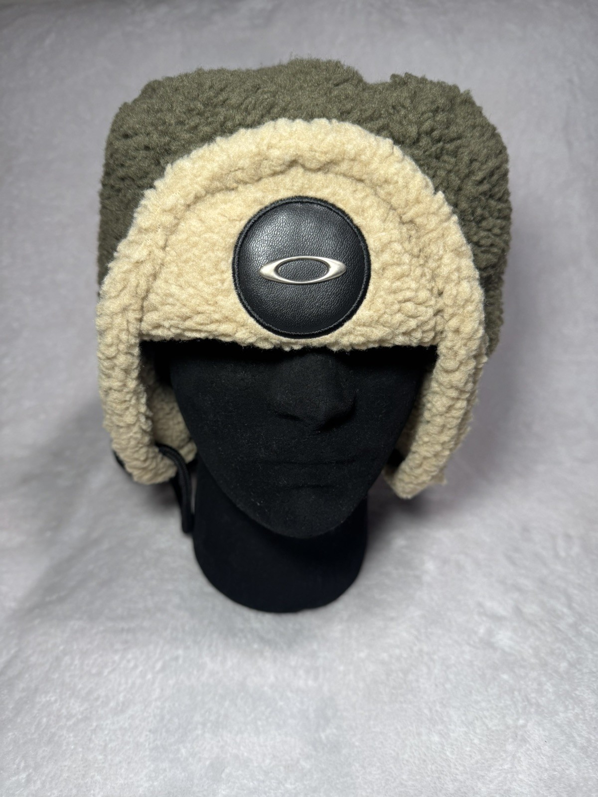 OAKLEY software Green & Tan Moscow Beanie Ushanka Trapper  Winter Cap adjustable