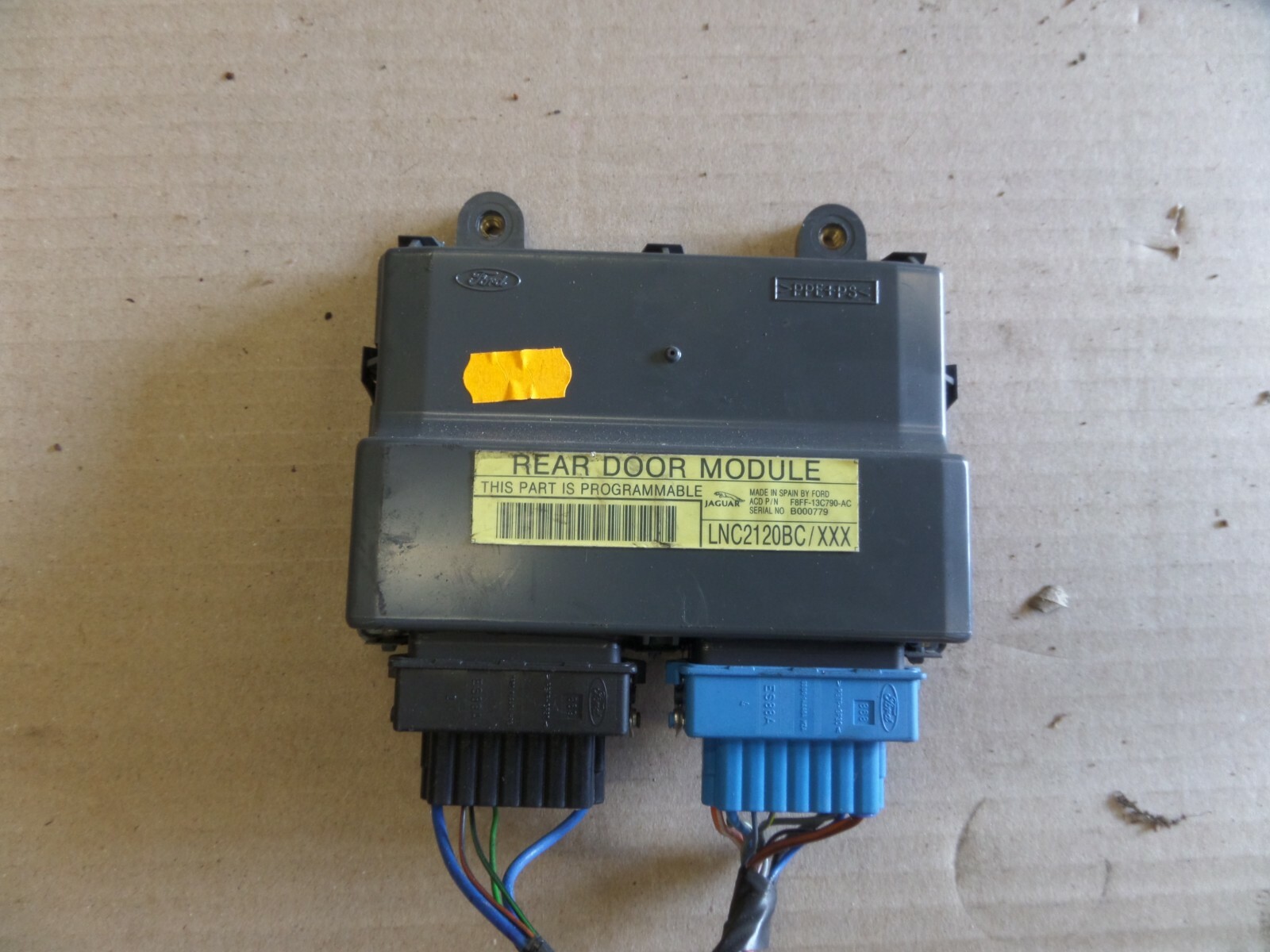 98-03 Jaguar XJ8 Rear Door Module LNC2120BC OEM 99 00 01 02 Control Unit b170