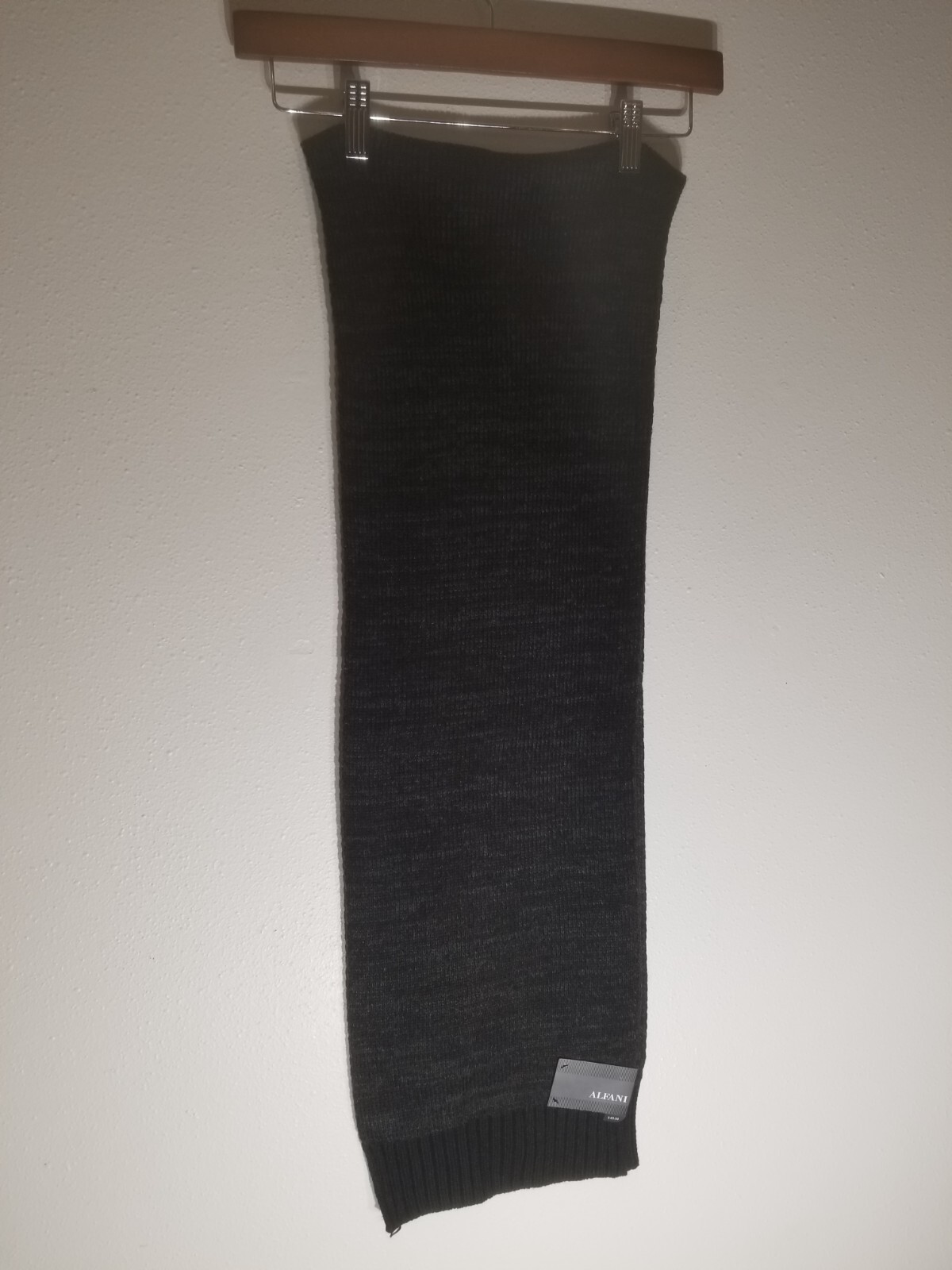 Alfani Men's Reversible Navy/Chacoal Grey Knit Scarf 64" x 9" New With Tags $40