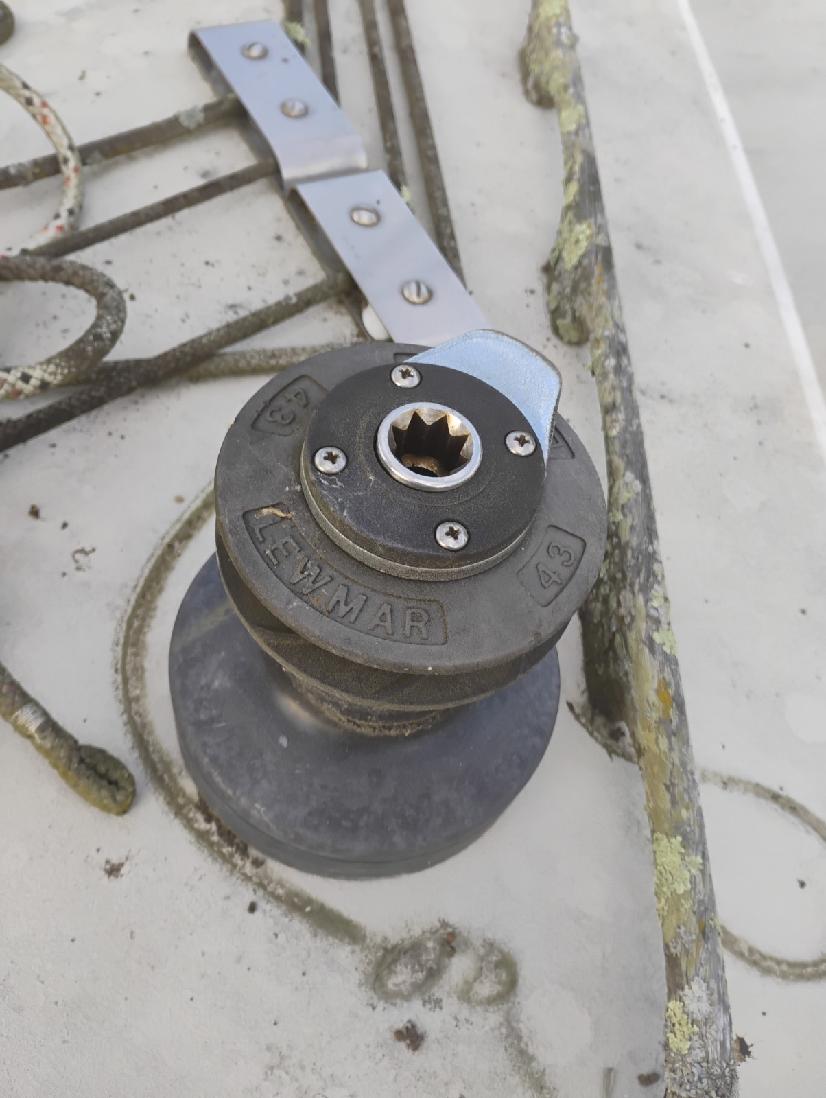 Lewmar ST43 Two Speed Self Tailing Winch Ocean Series