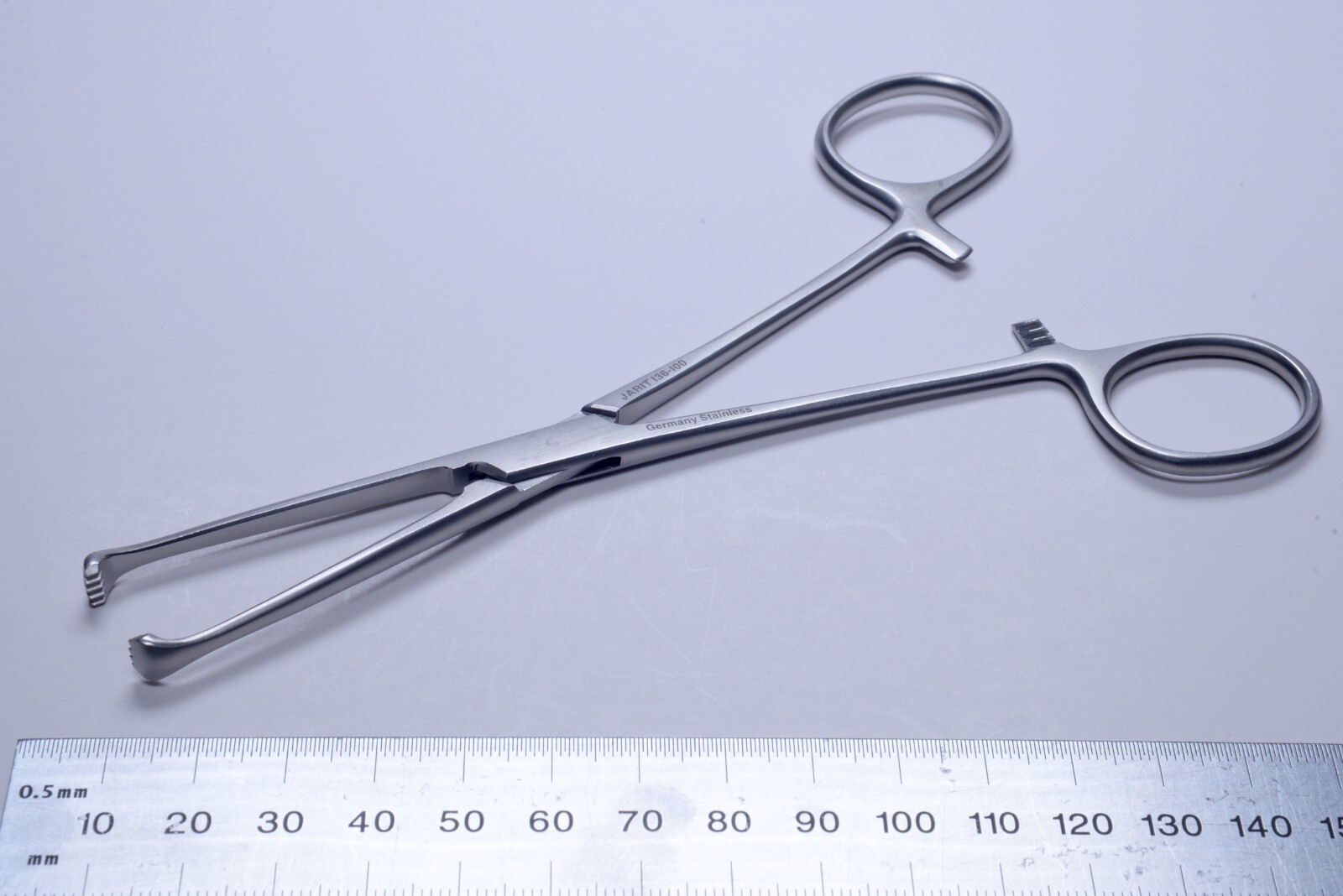 Integra Jarit #136-100 Allis Intestinal Grasping Forceps 6¼" Stainless Surgical