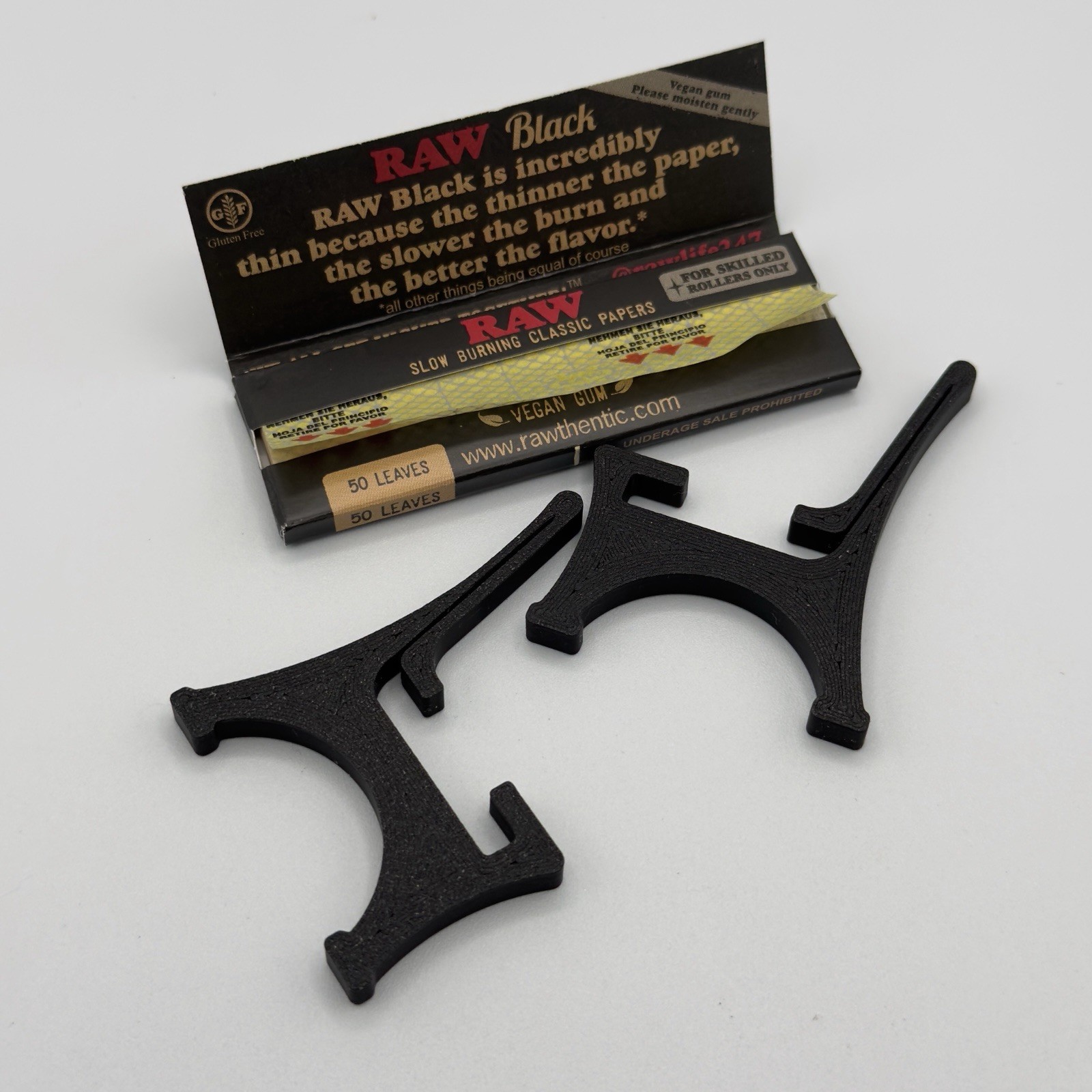 RAW BLACK Slow Burning Papers + Black Rolling Paper Bench Display Bundle