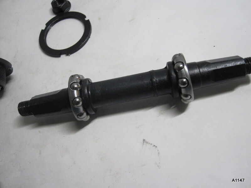 One Kit Steel Bicycle Square Cotterless Bottom Bracket Axle With Bearings