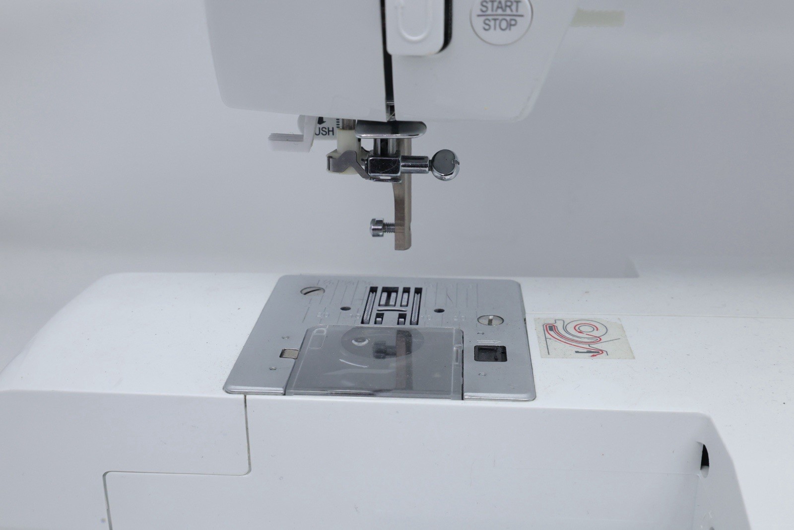 Singer 9340 Computerized Sewing Machine *TESTED/WORKING* (NO FOOT PEDAL/CABLES)