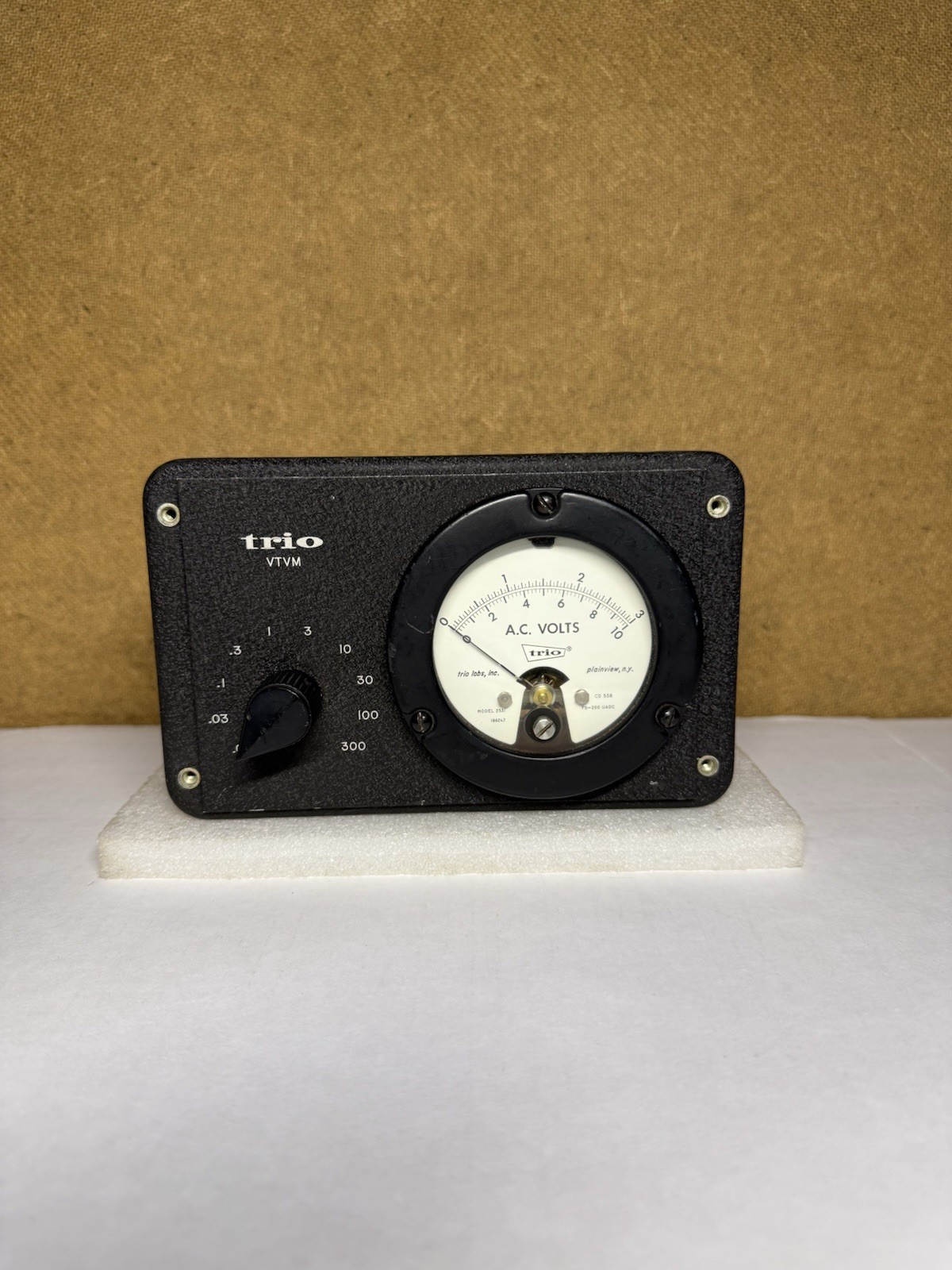 Trio VTVM Model 2531 Vacuum Tube Voltmeter Trio Labs .01 - 300 VAC