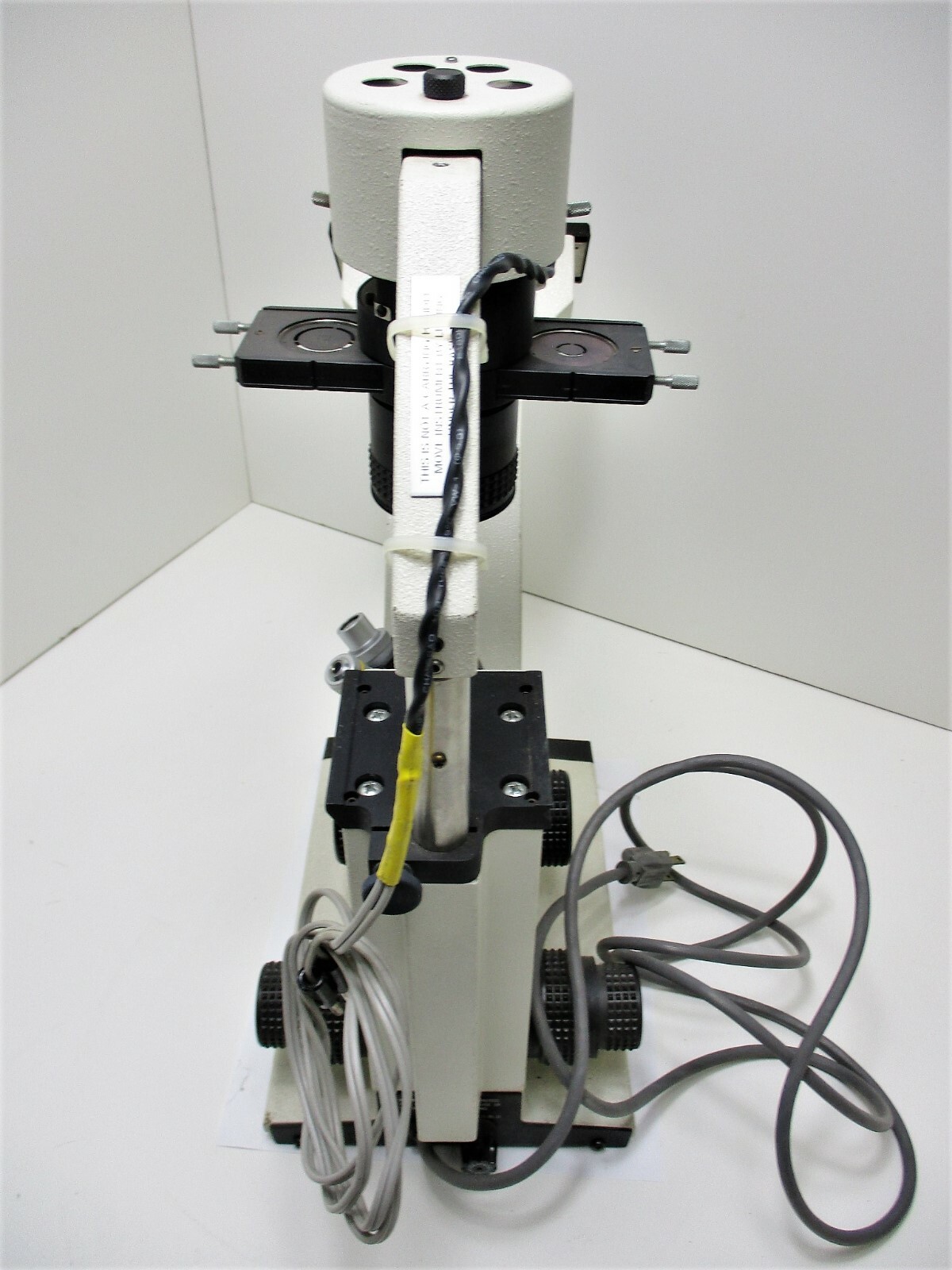 Cambridge Instruments (Bausch & Lomb) 31-29-14 Inverted Microscope