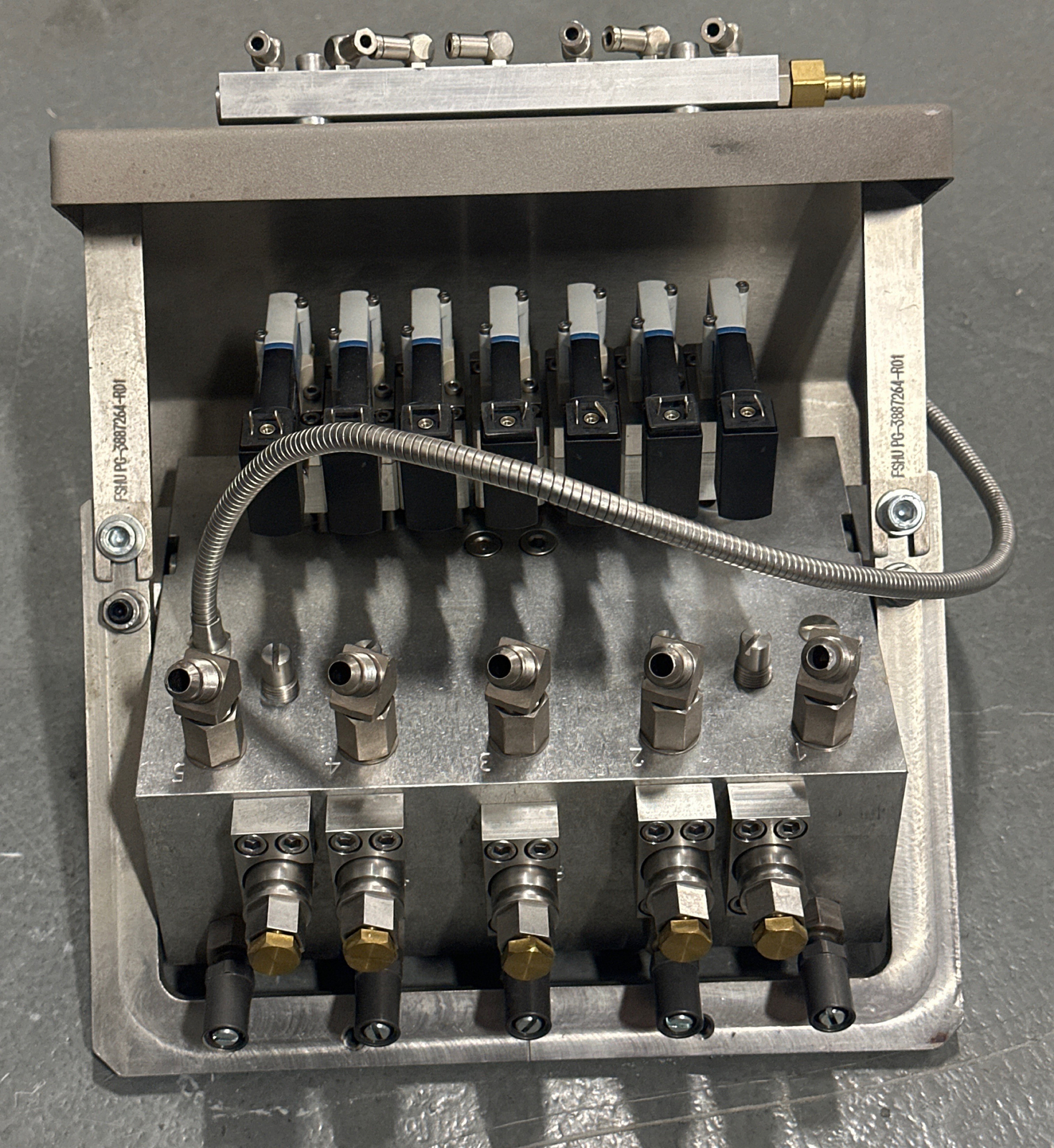 Nordson 7175798 Speed-Coat® Hot Melt Applicator, 7-Valves