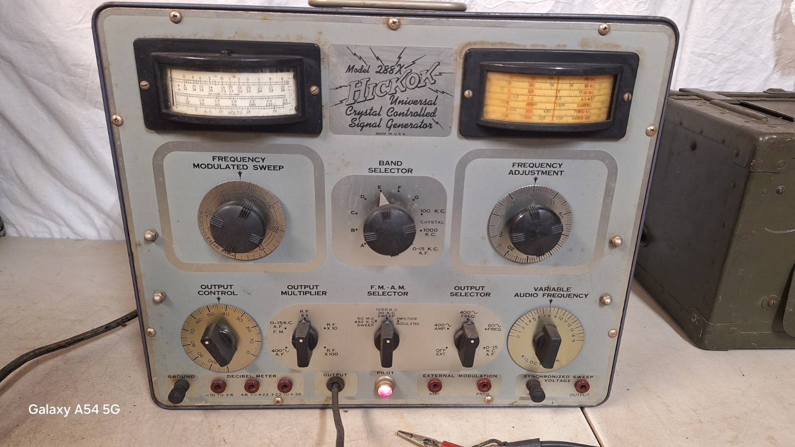 Vintage Hickok Crystal Controlled Signal Generator 288-X Tester