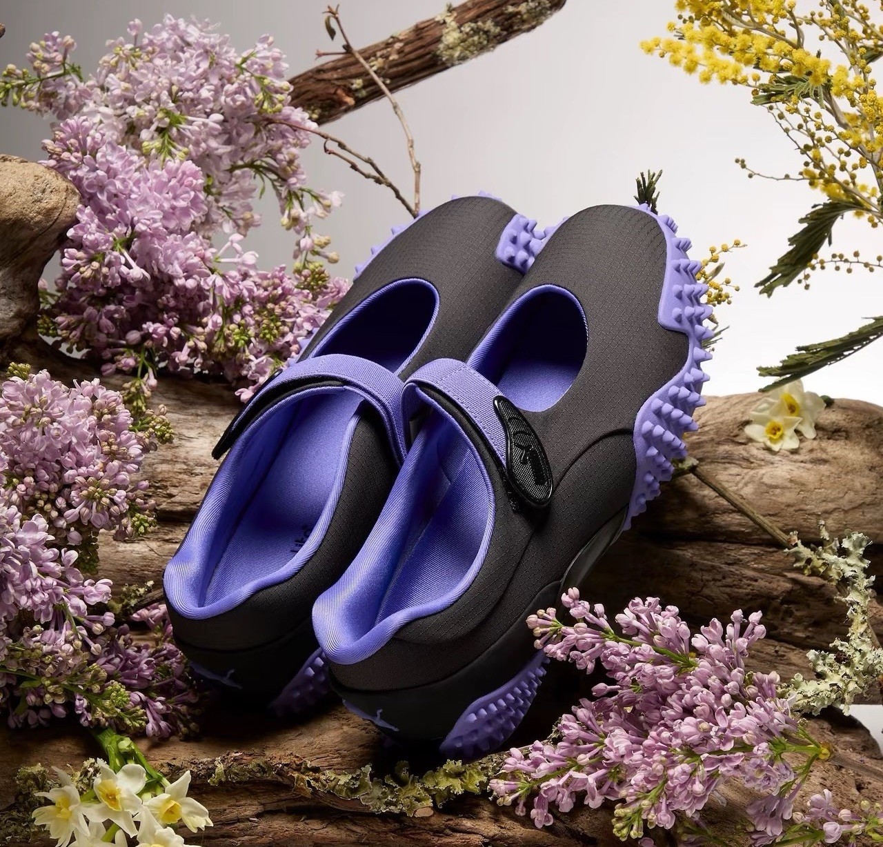 Size 7 - PUMA Mostro Fey Launch Dark Amethyst Black W