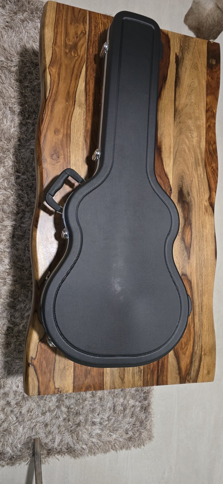 CONDE ATOCHA GUITAR