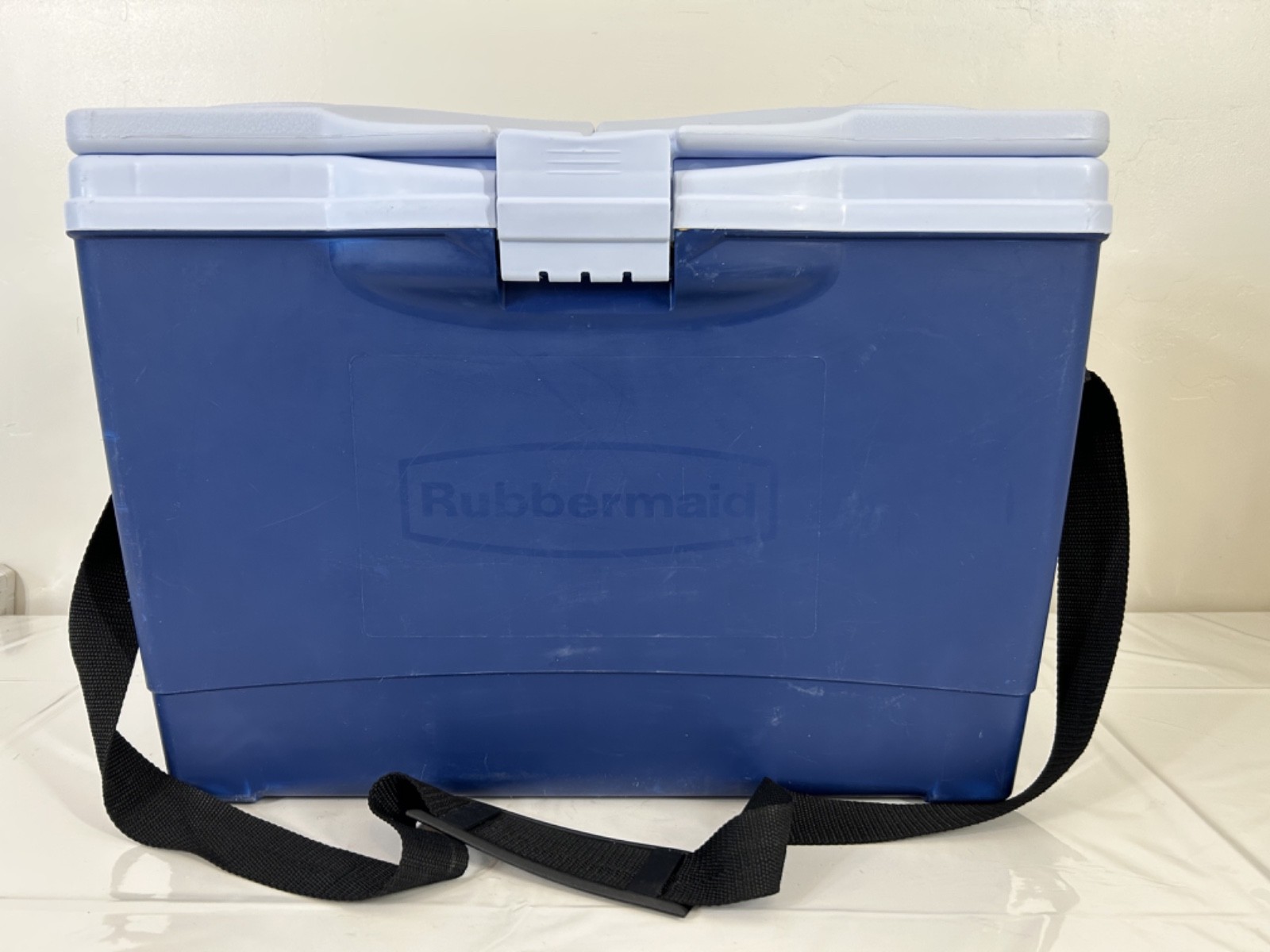 Vintage Rubbermaid The Slim Blue Cooler 13 Quart Dual Lid Strap Truck Cooler S1