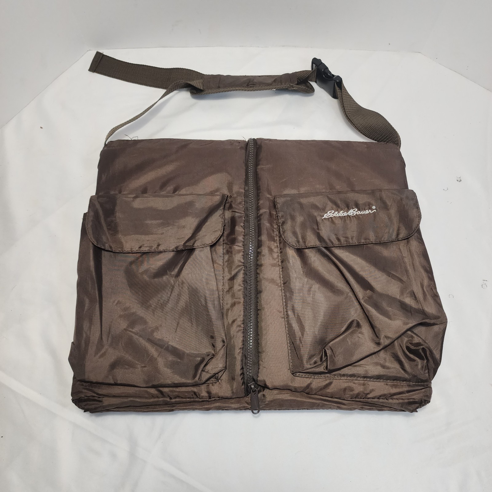 EDDIE BAUER Portable Infant Travel Bed Bassinet Changing Station Shoulder Strap