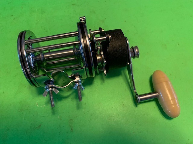VINTAGE PENN LONG BEACH NO. 259 FISHING REEL WITH REEL DEAL 2-SPEED TRANSMISSION