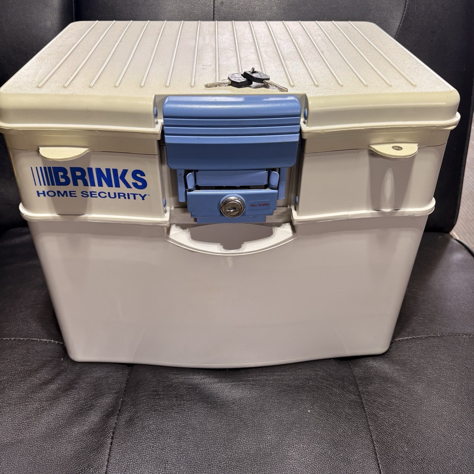Vintage Brinks Home Security Large Portable Fire Safe Lock Box With Two Keys
