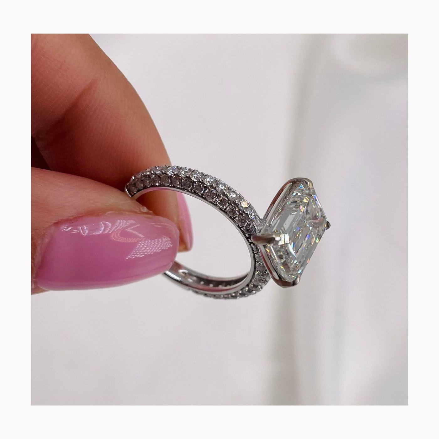 Diamond Engagement Ring Emerald IGI Certified VS1 F 4.2 Carat 14K White Gold