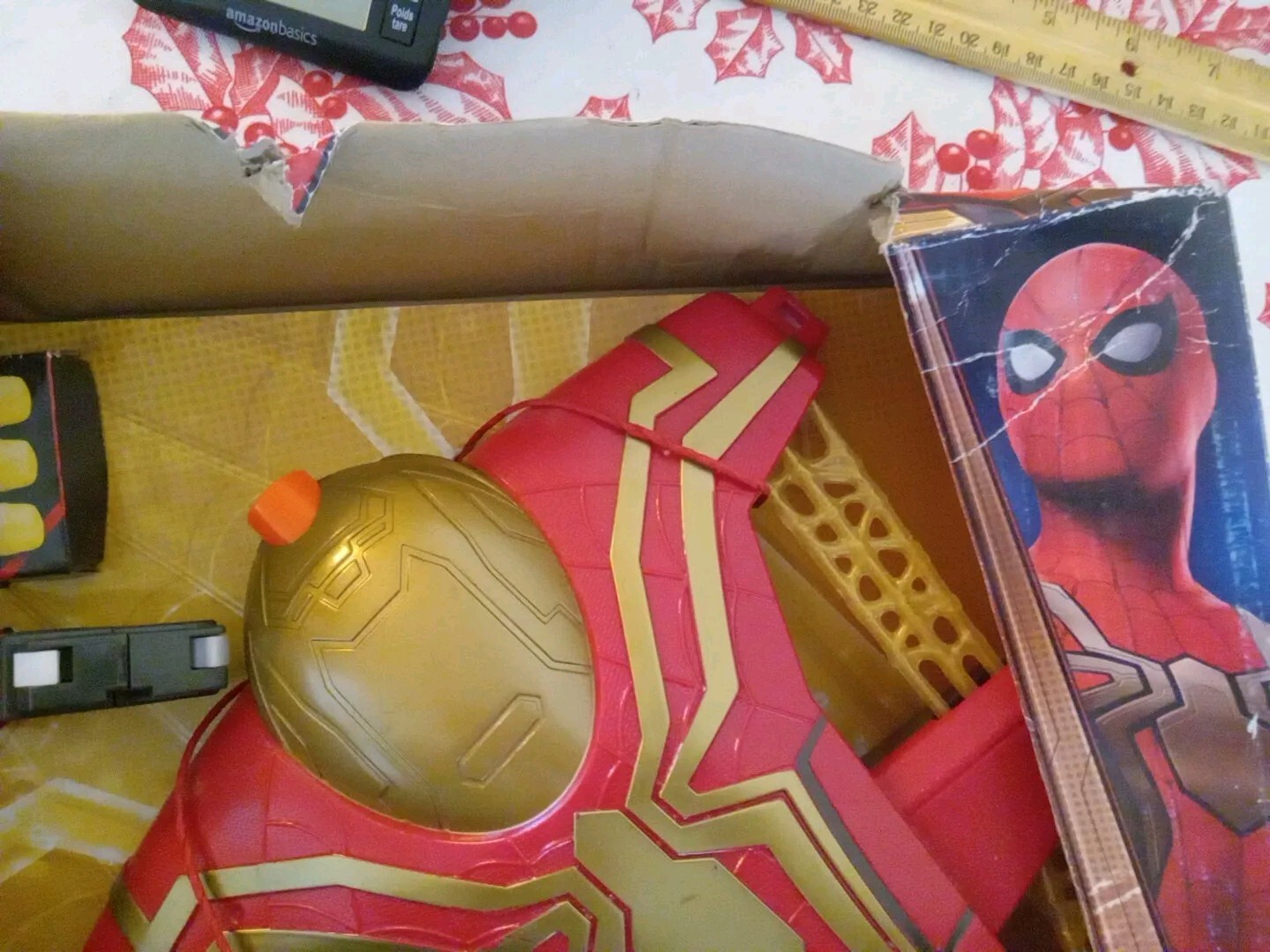 NERF Marvel Studios Spider-Man Web Bolt Blaster Soft Dart Launcher Damaged Box