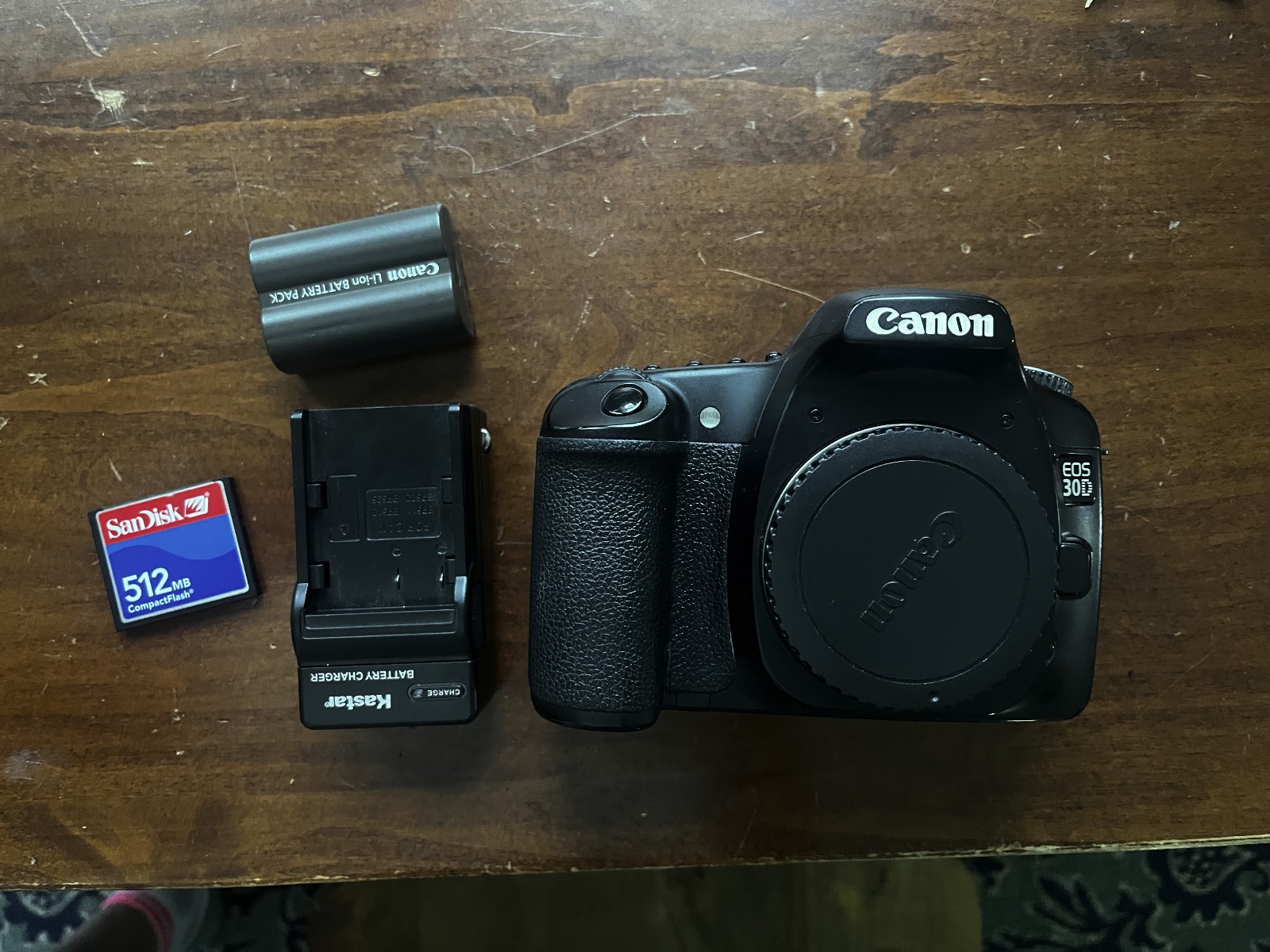 Canon EOS 30D  2.5"LCD  DSLR Camera Body Only, 512MB CF, Charger, Battery