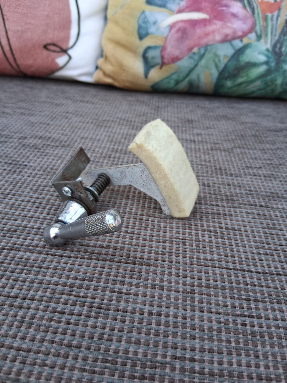 Hayman Vibrasonic Internal Damper.