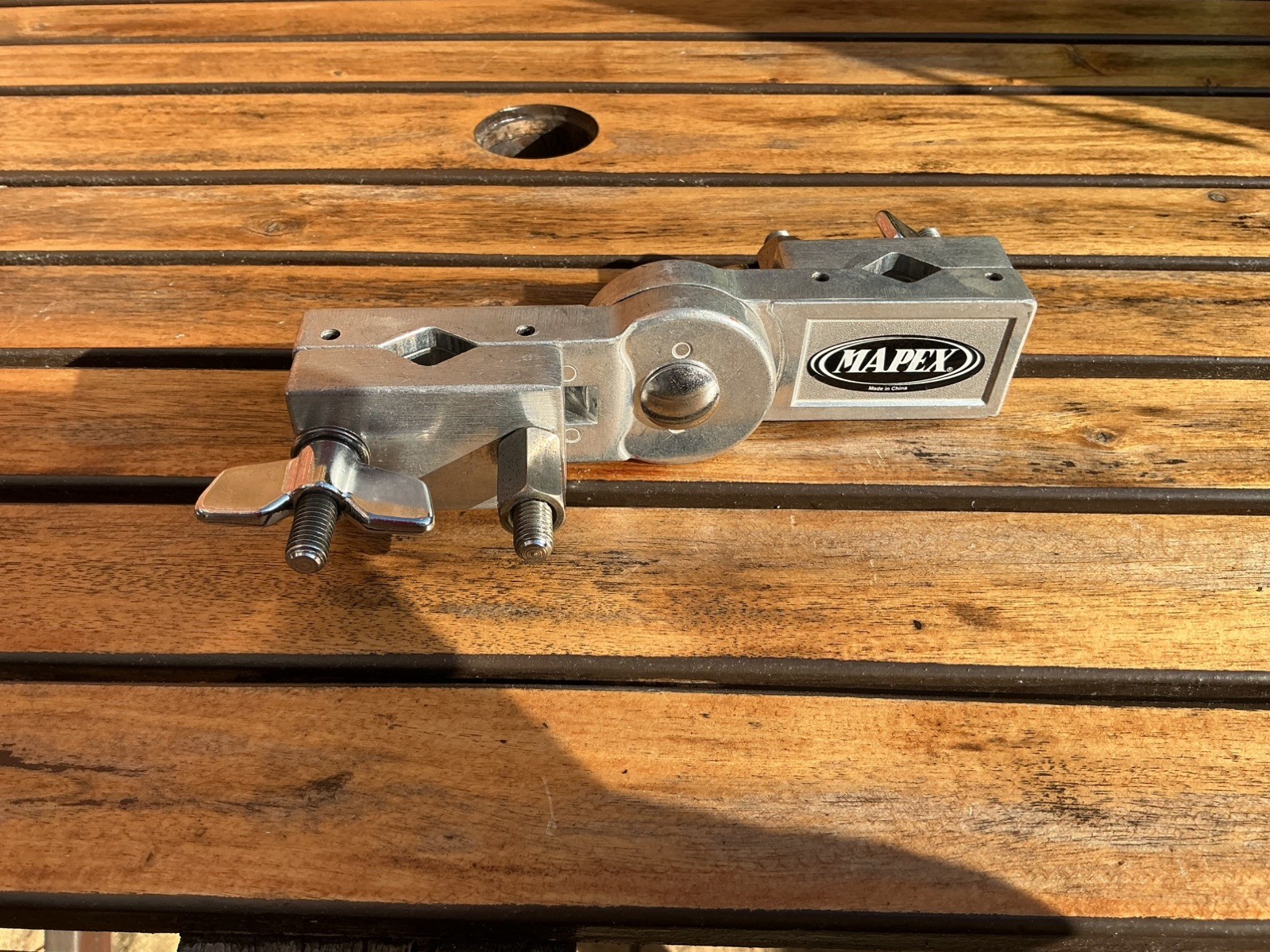 Mapex AC904 Center-Ratchet Adjustable Multi-Purpose Clamp - Silver.