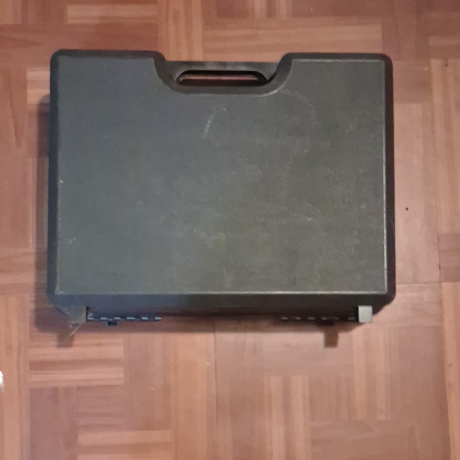 Vintage Doskocil Hard Shell Gun Case Egg Crate Foam