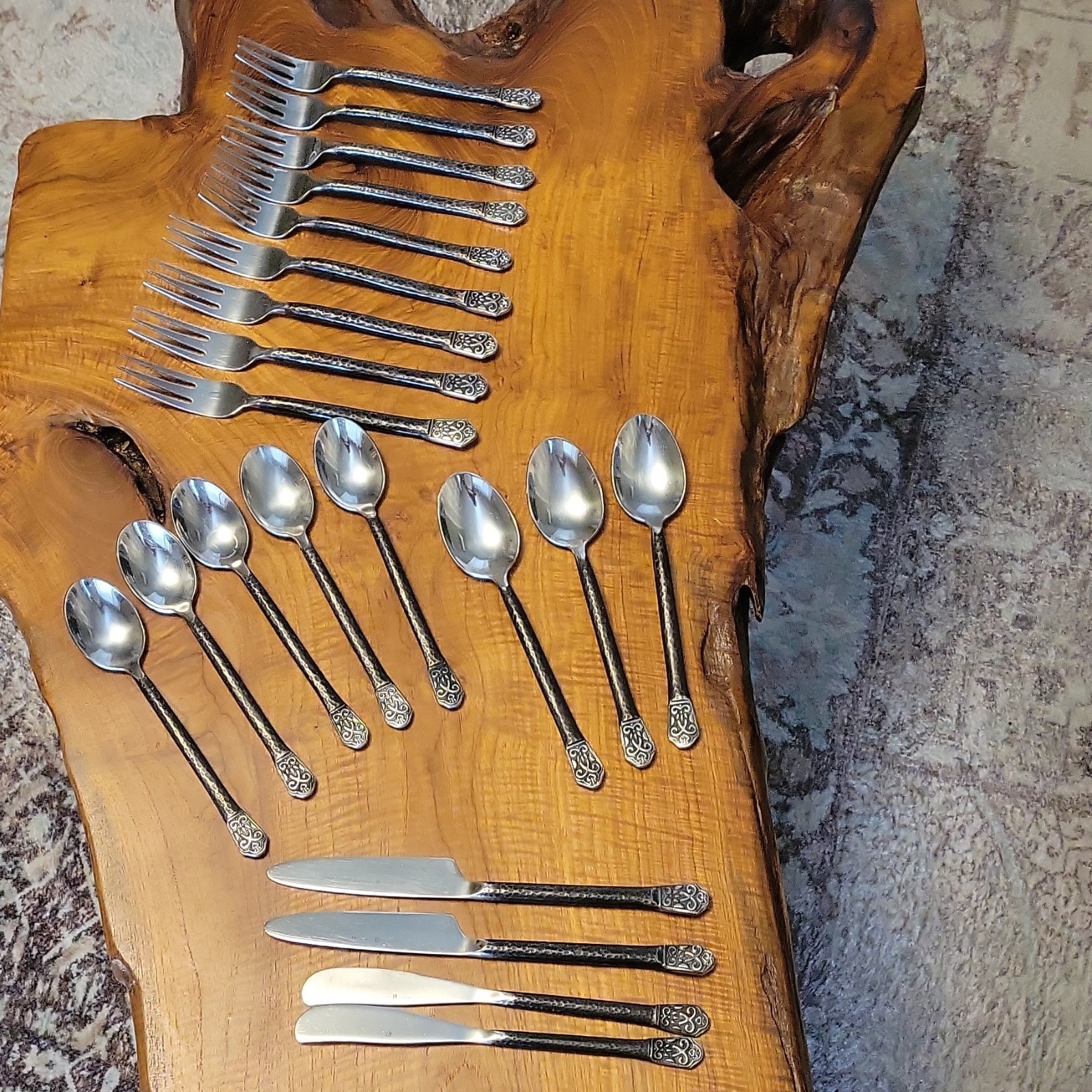 Gourmet Settings AVALON BARCELONA Black Hammered Flatware Lot of 15 Discontinued