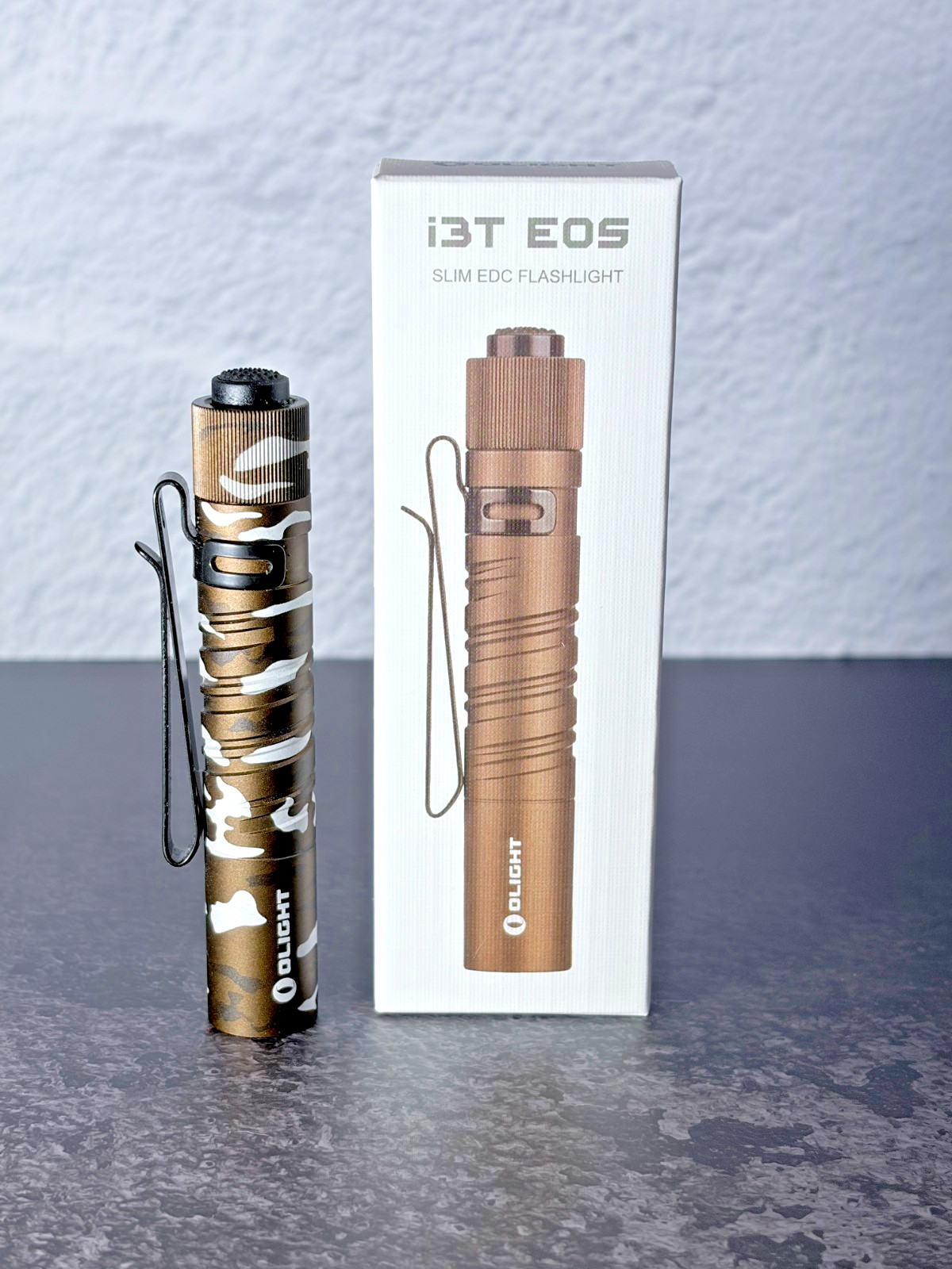 Olight i3T EOS 180 Lumens Slim EDC Flashlight Shadow Dune AAA or 10440