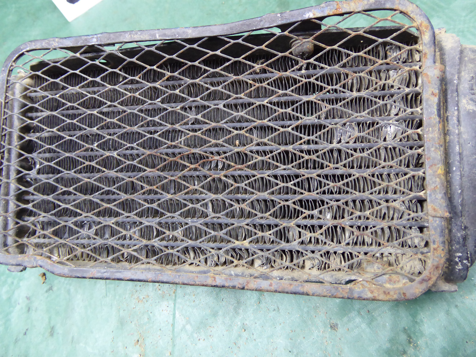1984 Suzuki RM250 radiator (int.VMX*) radiator - without radiator grille