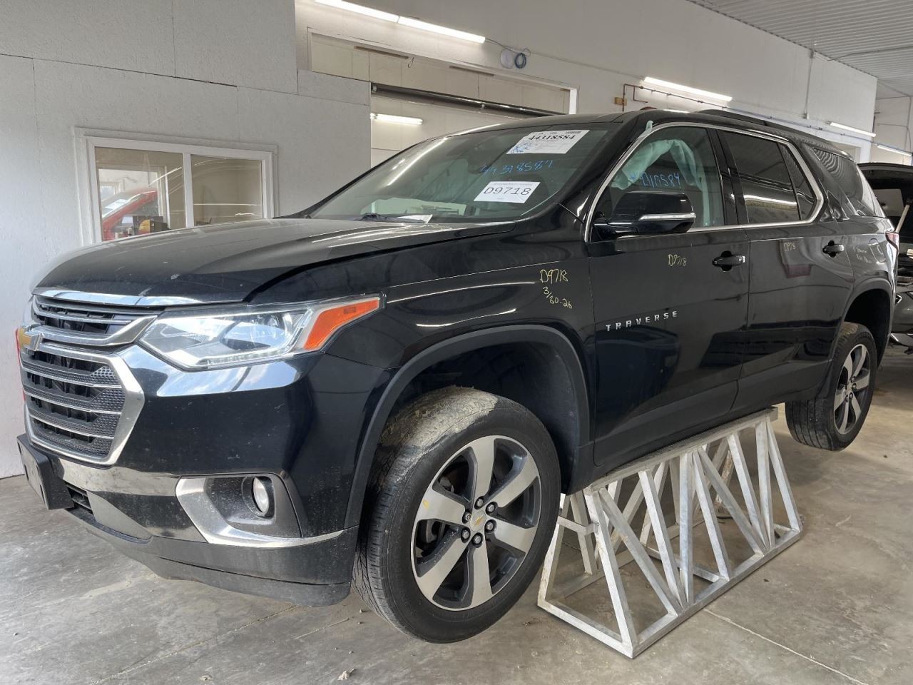 TRAVERSE  2019 Air Shutter 1064738