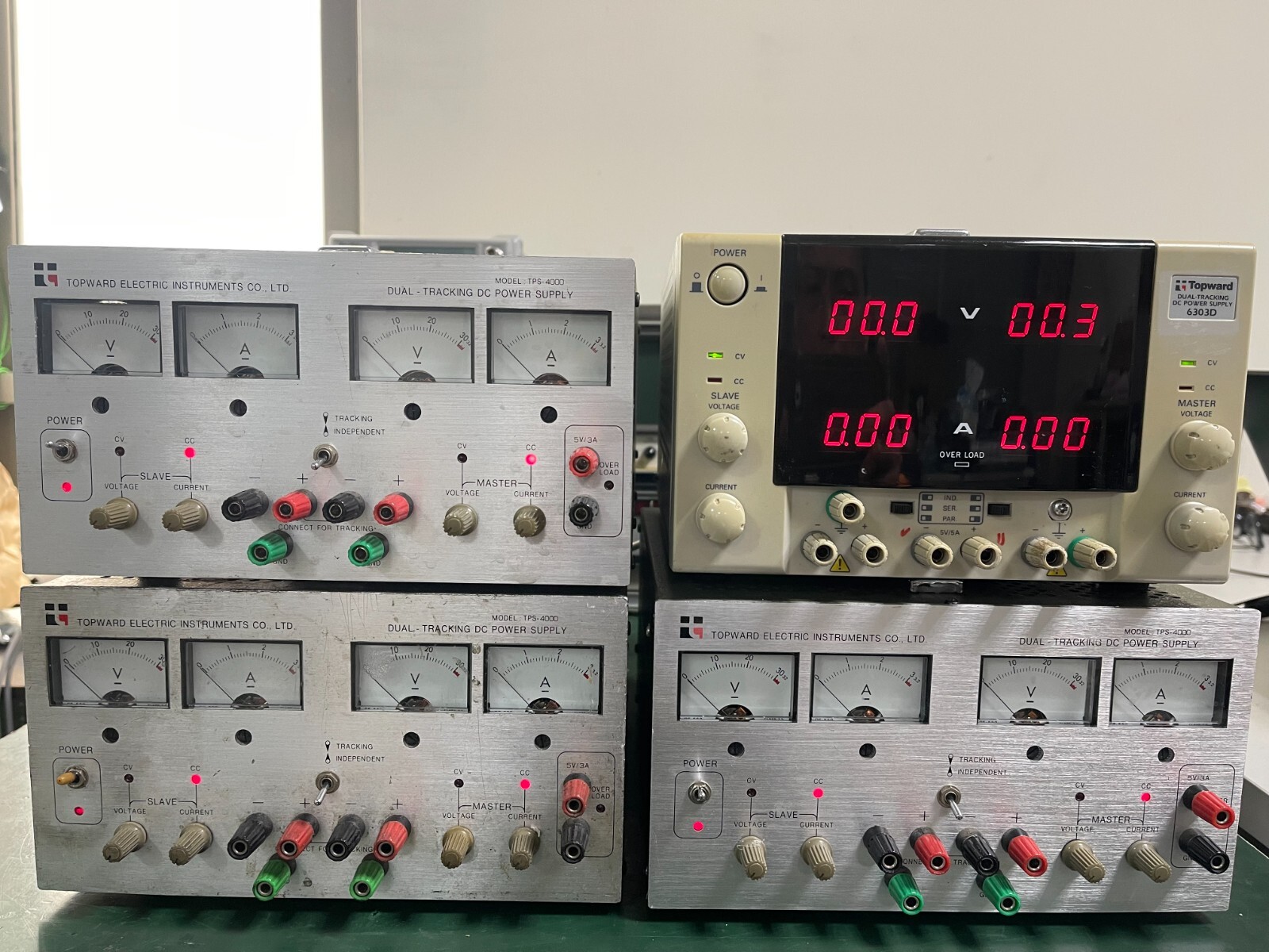 Toward 6303D , TPS-4000 Dual Tracking DC Power Supply