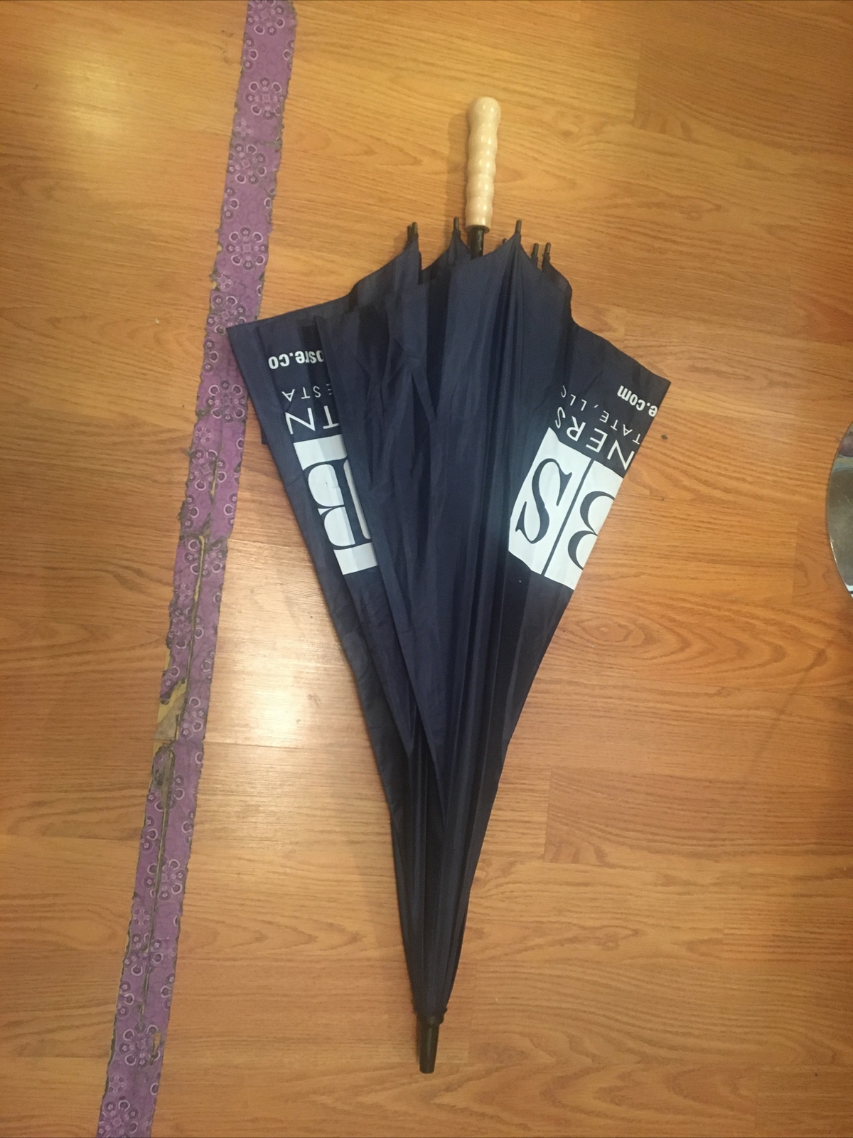 Golf style  tall 37 3/4 inch manual open /close nayv blue umbrella