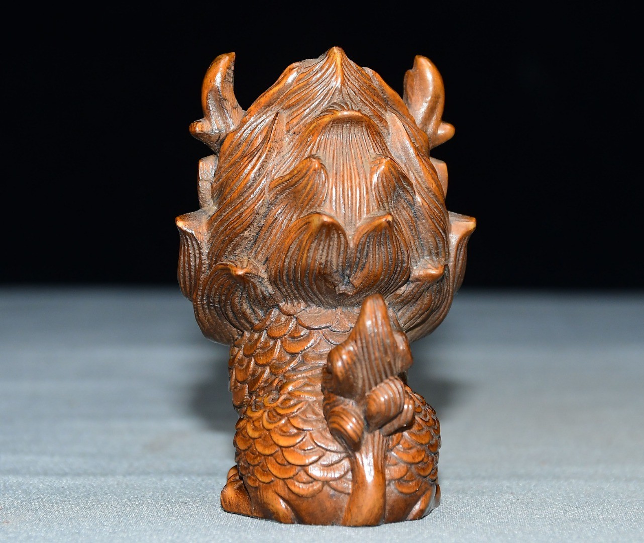 Exquisite Small Leaf Boxwood Qilin Ornament
