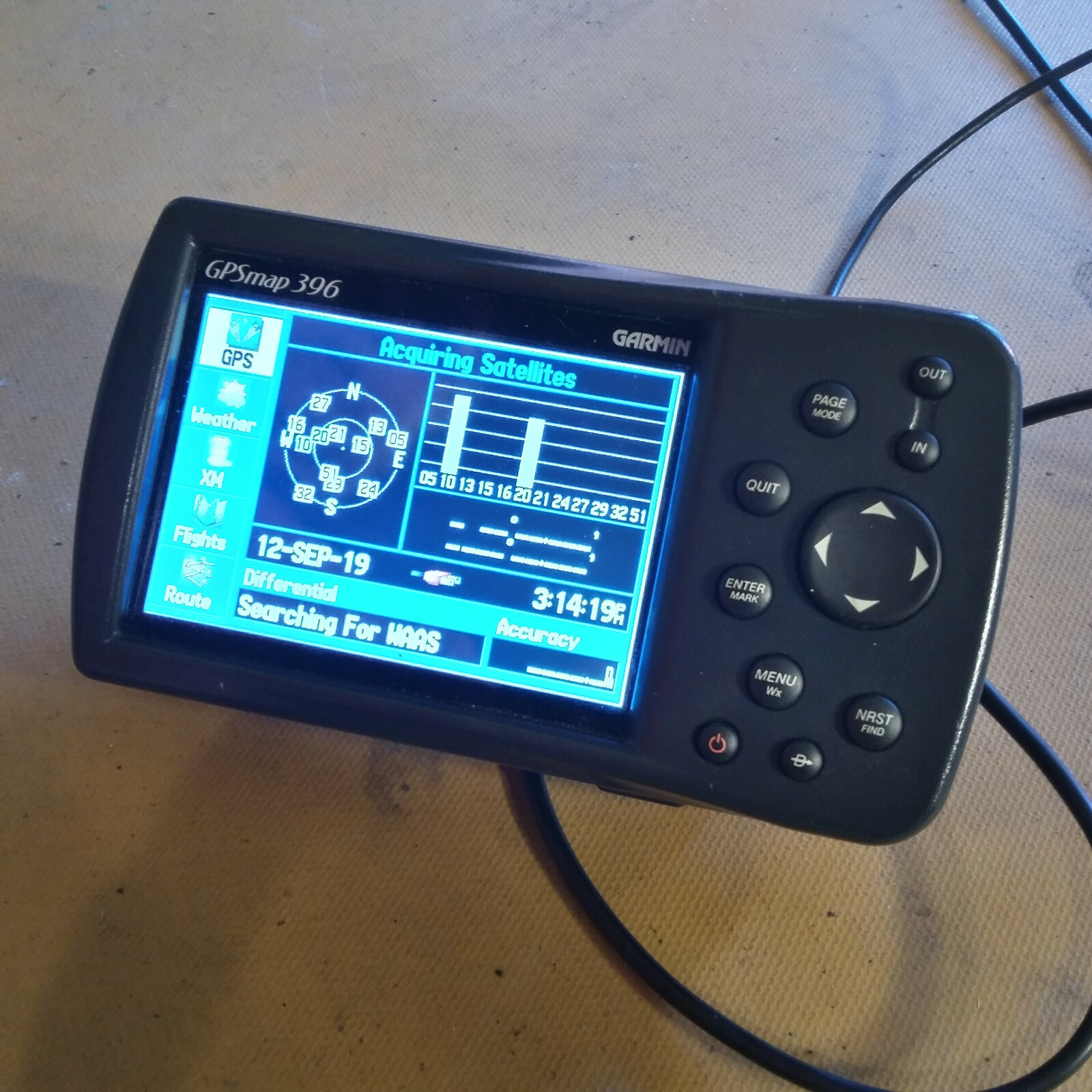 Garmin GPSMAP 396 with two antennas & wall power pac.