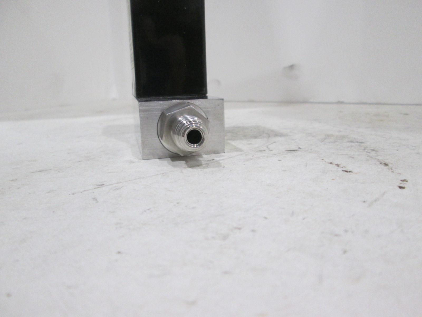 Unit, UFC-1100A, Range 10 SLPM, Gas N2, Used
