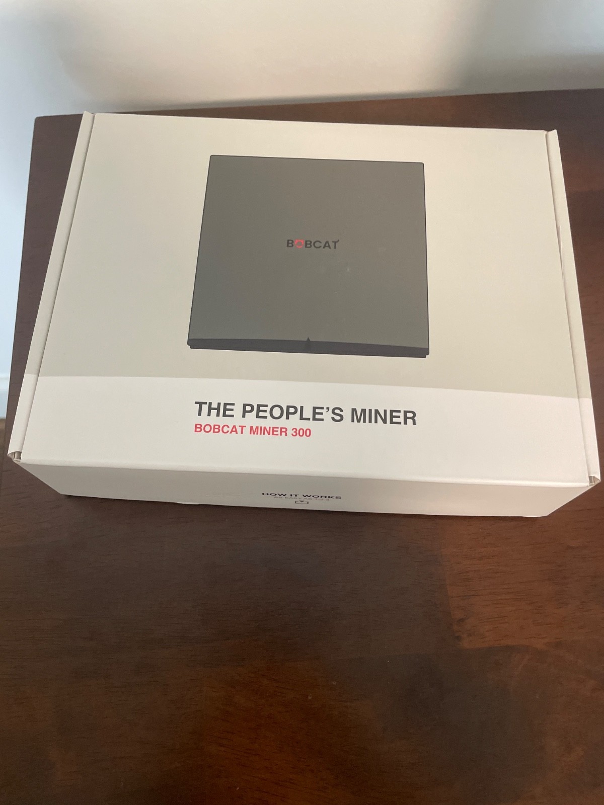 NEW Bobcat Miner 300 Helium Hotspot for HNT - Black