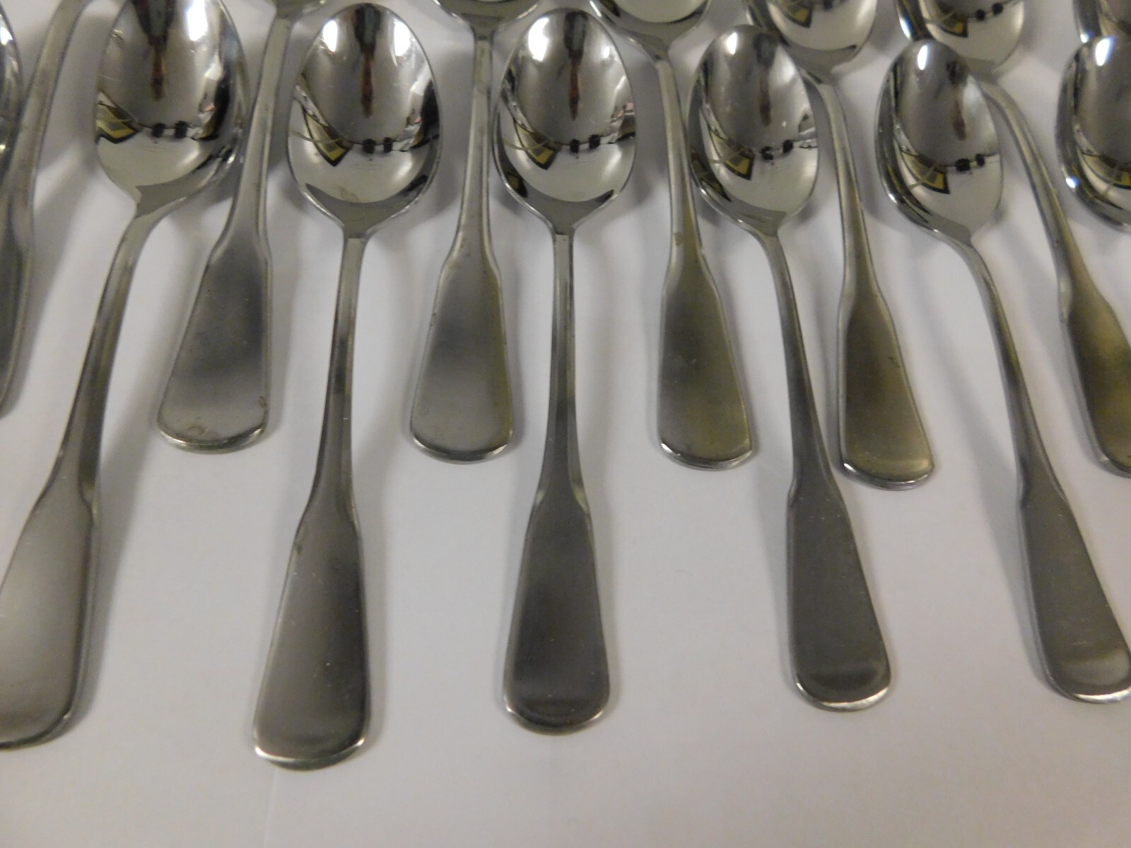 Oneida Stainless Steel Yorktown Pattern Flatware Set