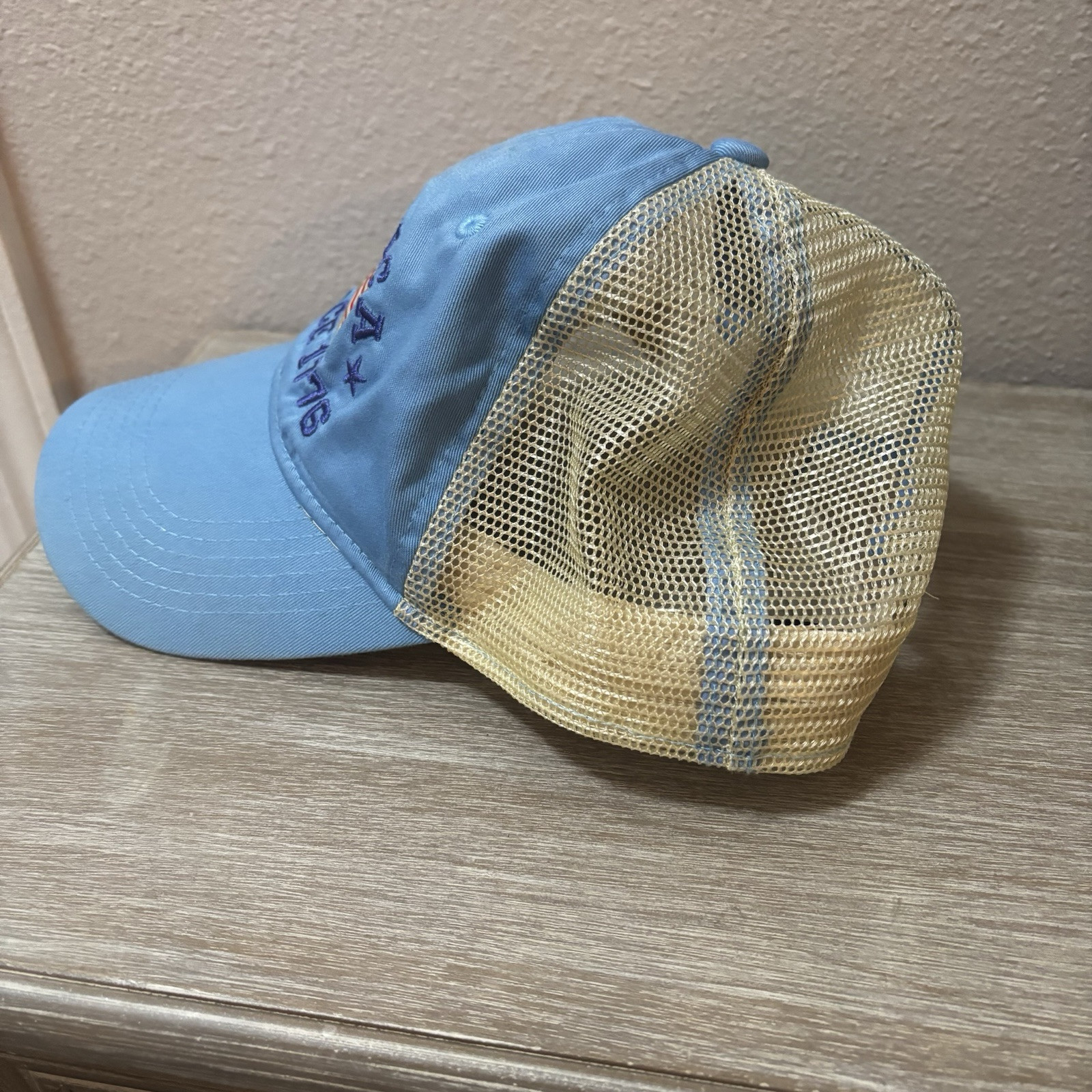 Vintage Women's Fit outdoor trucker Hat Ball Cap Blue America W/Flag One size
